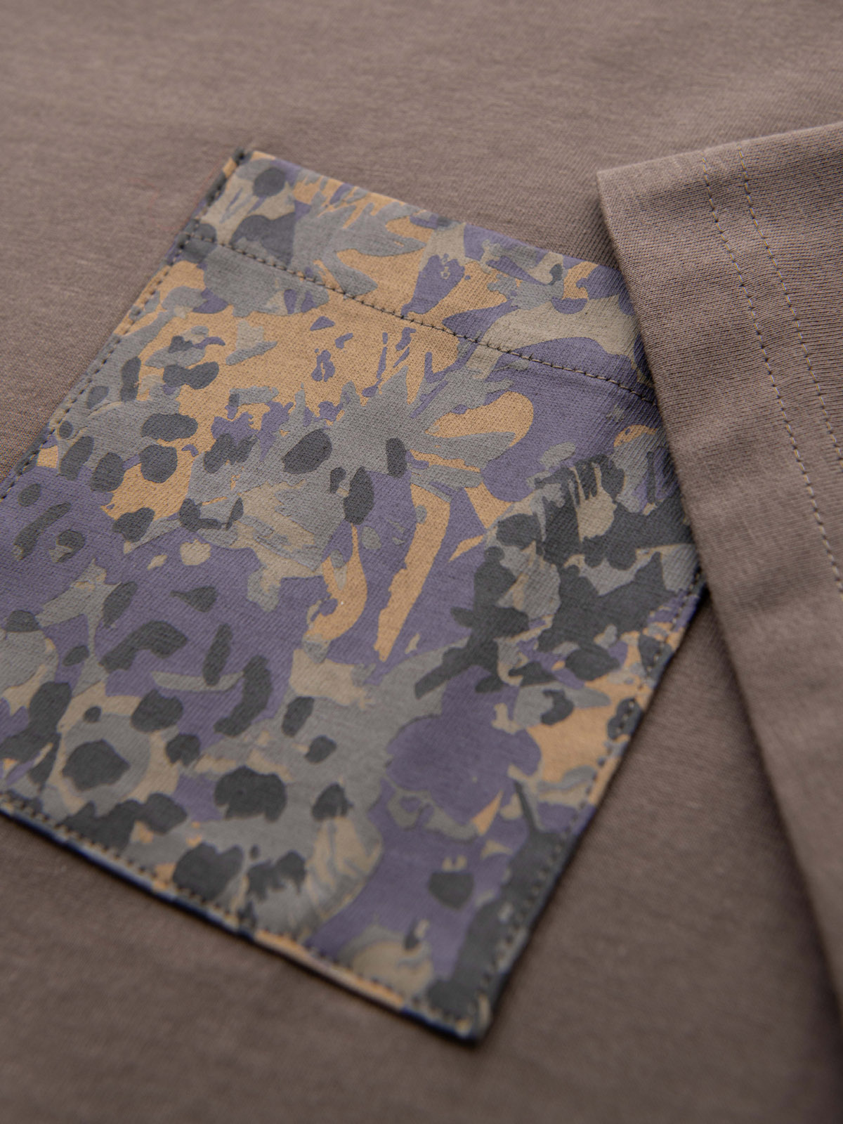 Ombre Men's cotton t-shirt with printed pocket - dark olive