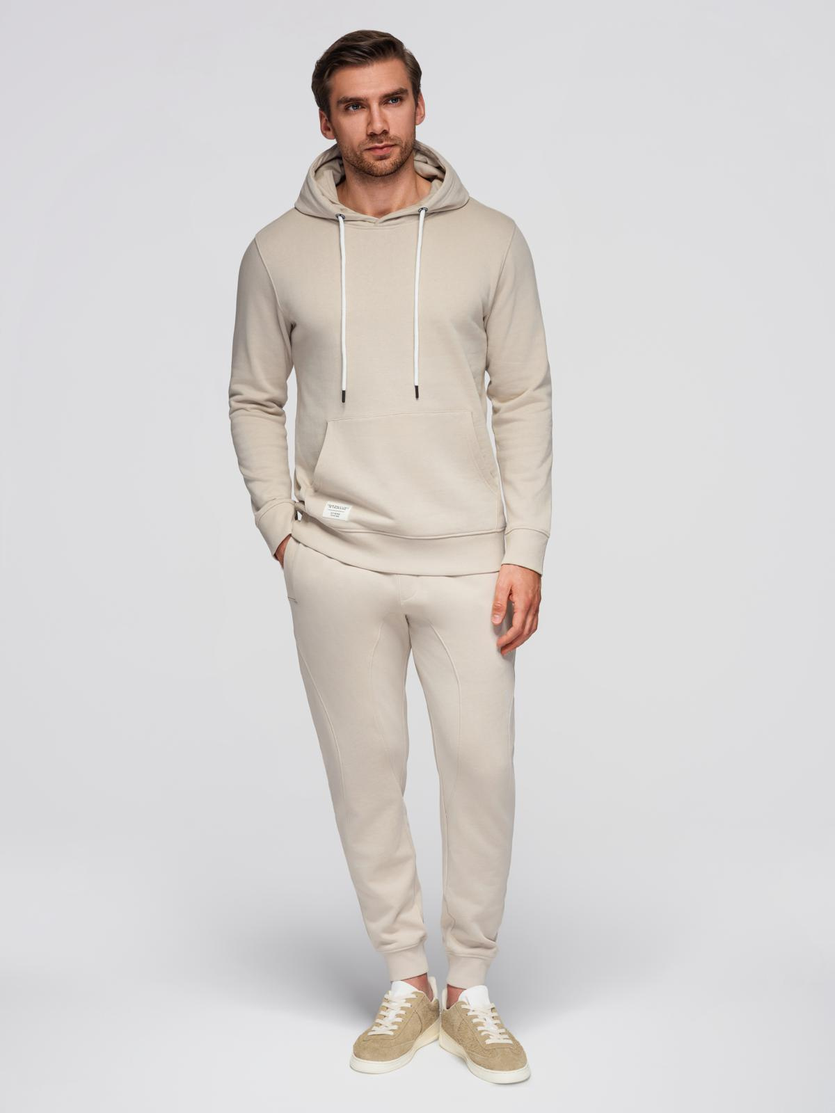 Ombre: practici adidași sport din noua colecție