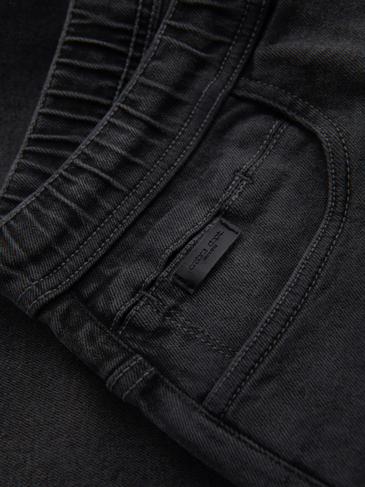 Ombre Men's shorts with elastic waistband and wash effect - grey