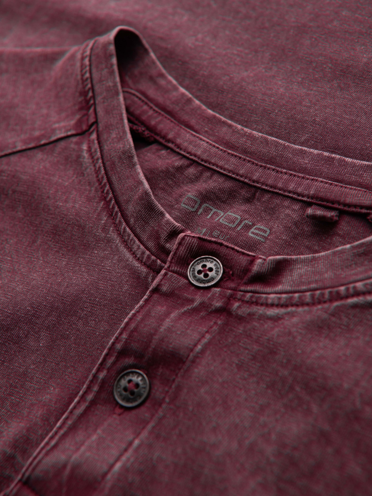 Ombre Men's T-shirt with wash effect and buttons at neckline - burgundy
