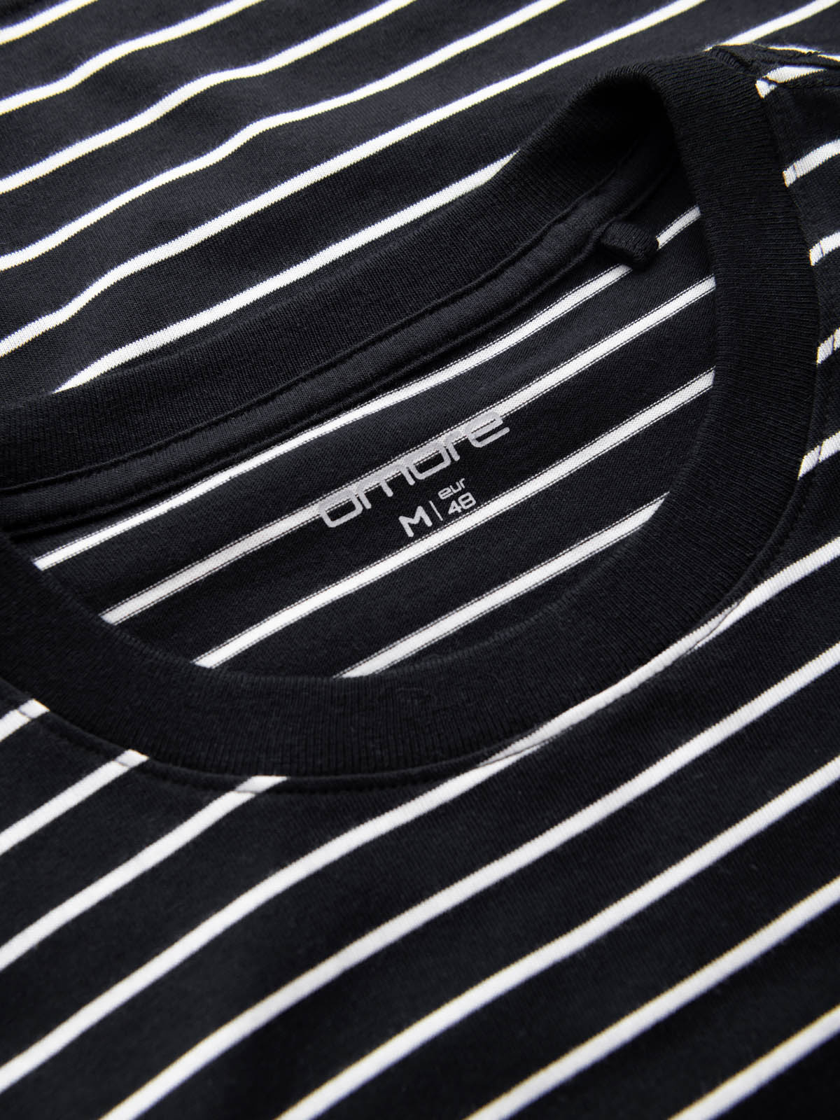 Men's striped t-shirt with patch by Ombre Design - black and white