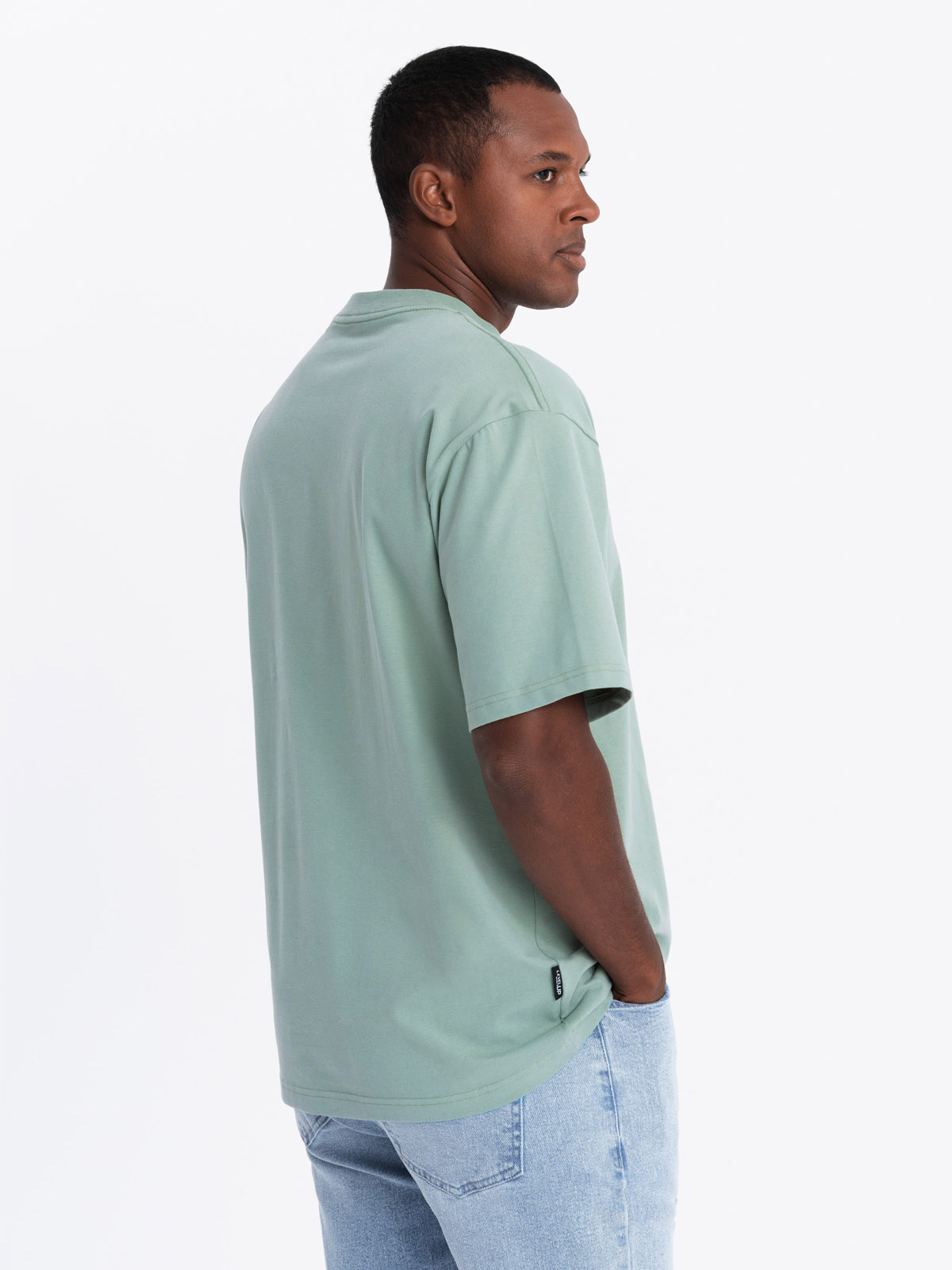 Ombre Men's LOOSE FIT cotton t-shirt with round neckline - mint