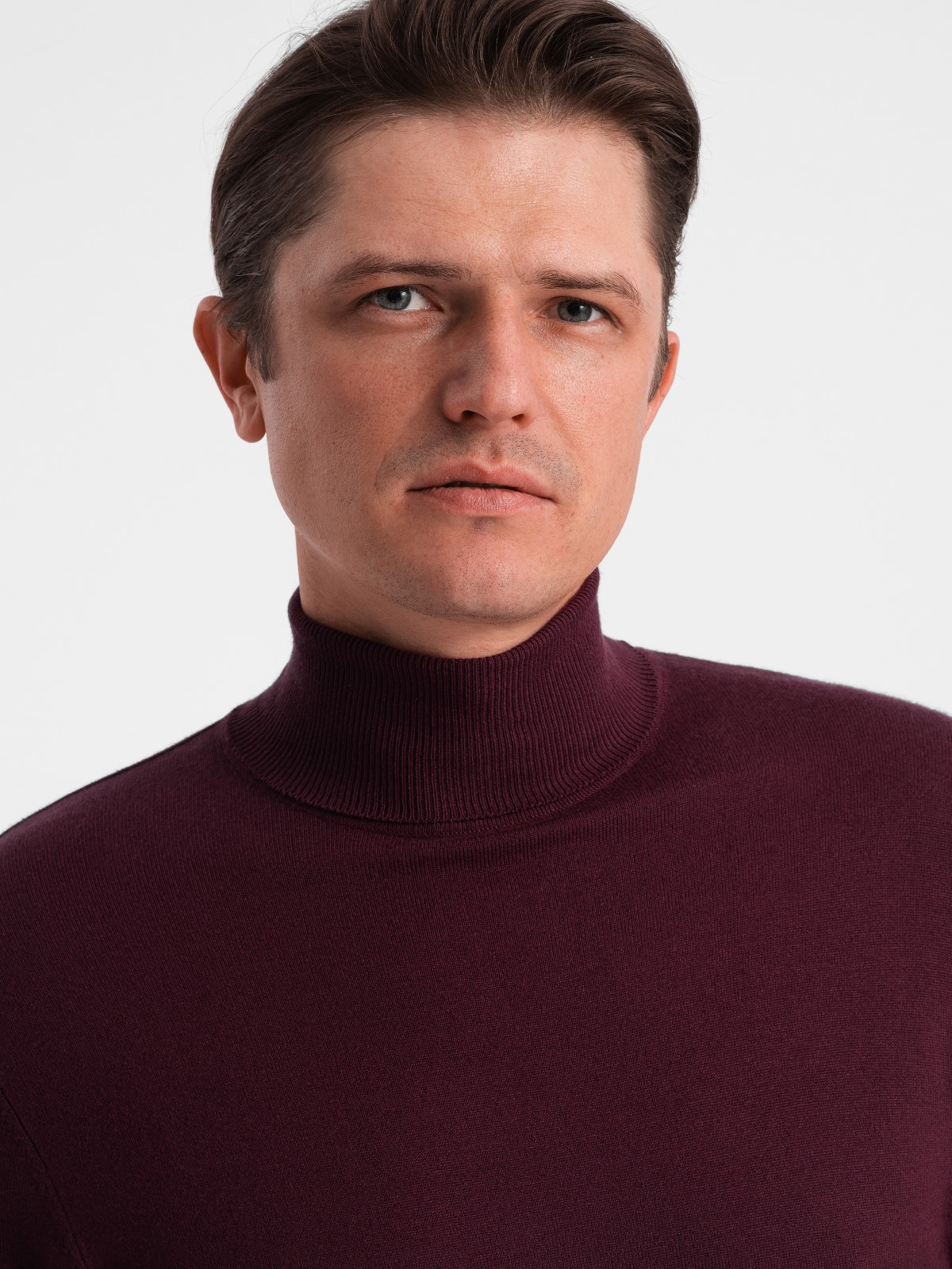 Ombre Men's single color knitted turtleneck with viscose - maroon