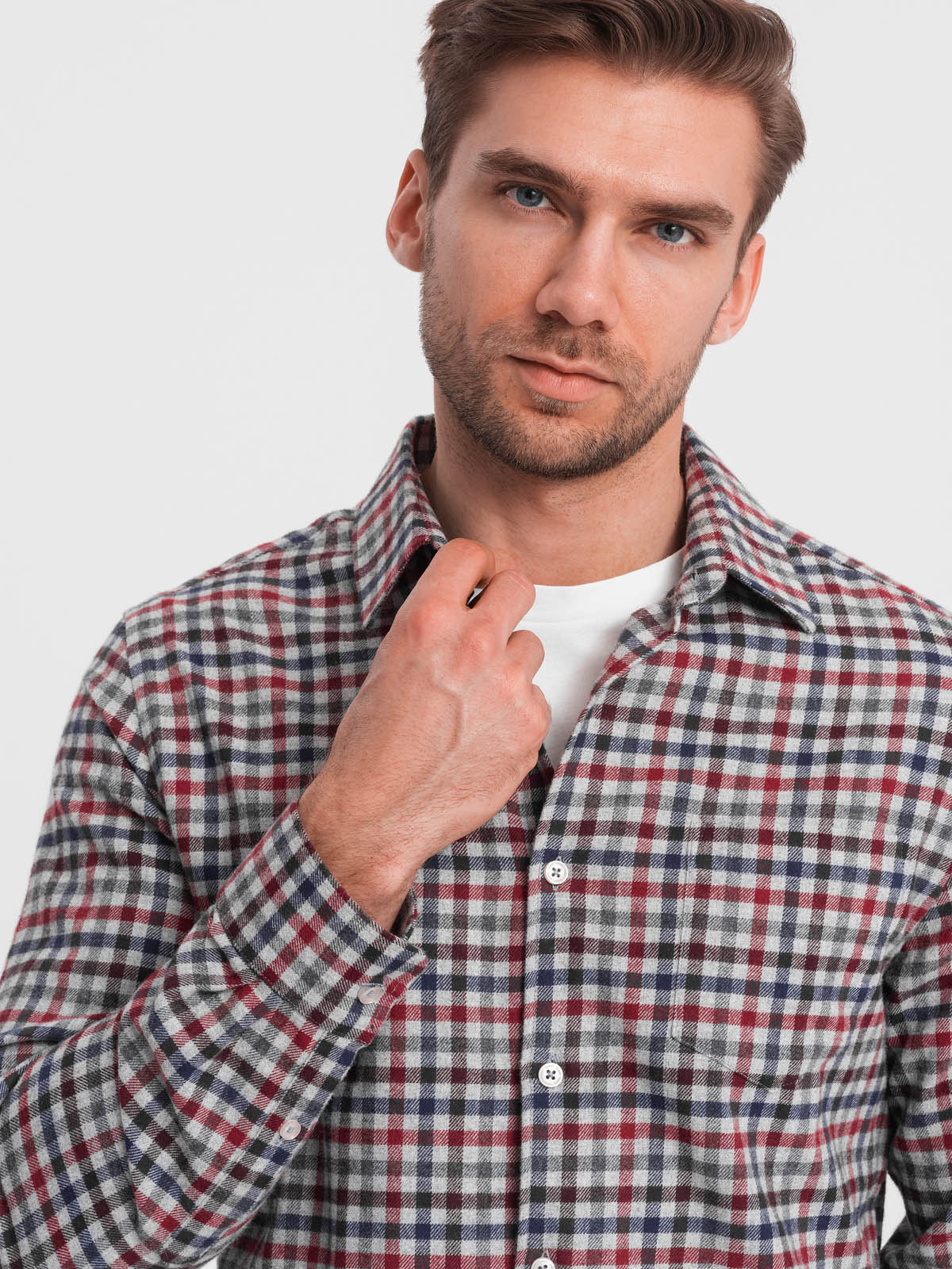 Ombre Men&#039;s checkered flannel shirt - navy blue and red