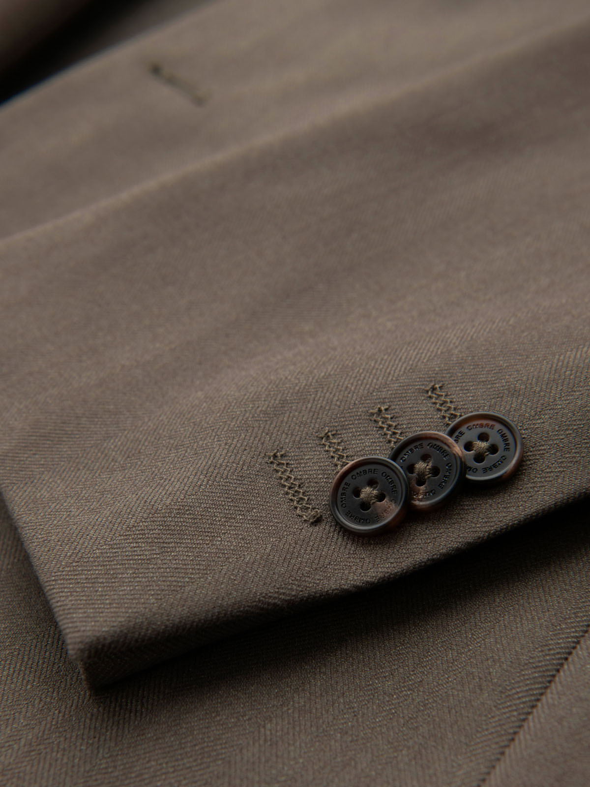 Ombre Men&#039;s elegant SLIM FIT jacket with rayon - olive