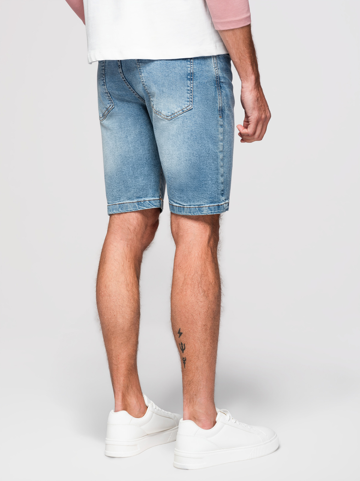 Ombre Denim men's shorts with a classic cut - light blue