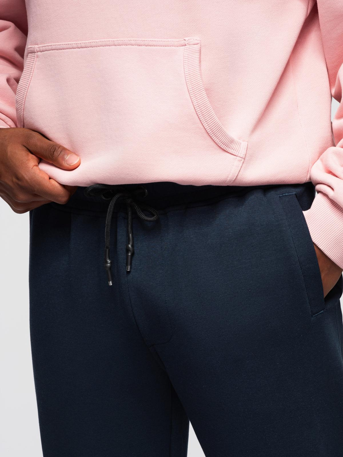 Pantaloni de trening cu croială dreaptă pentru bărbați, cu model ombre