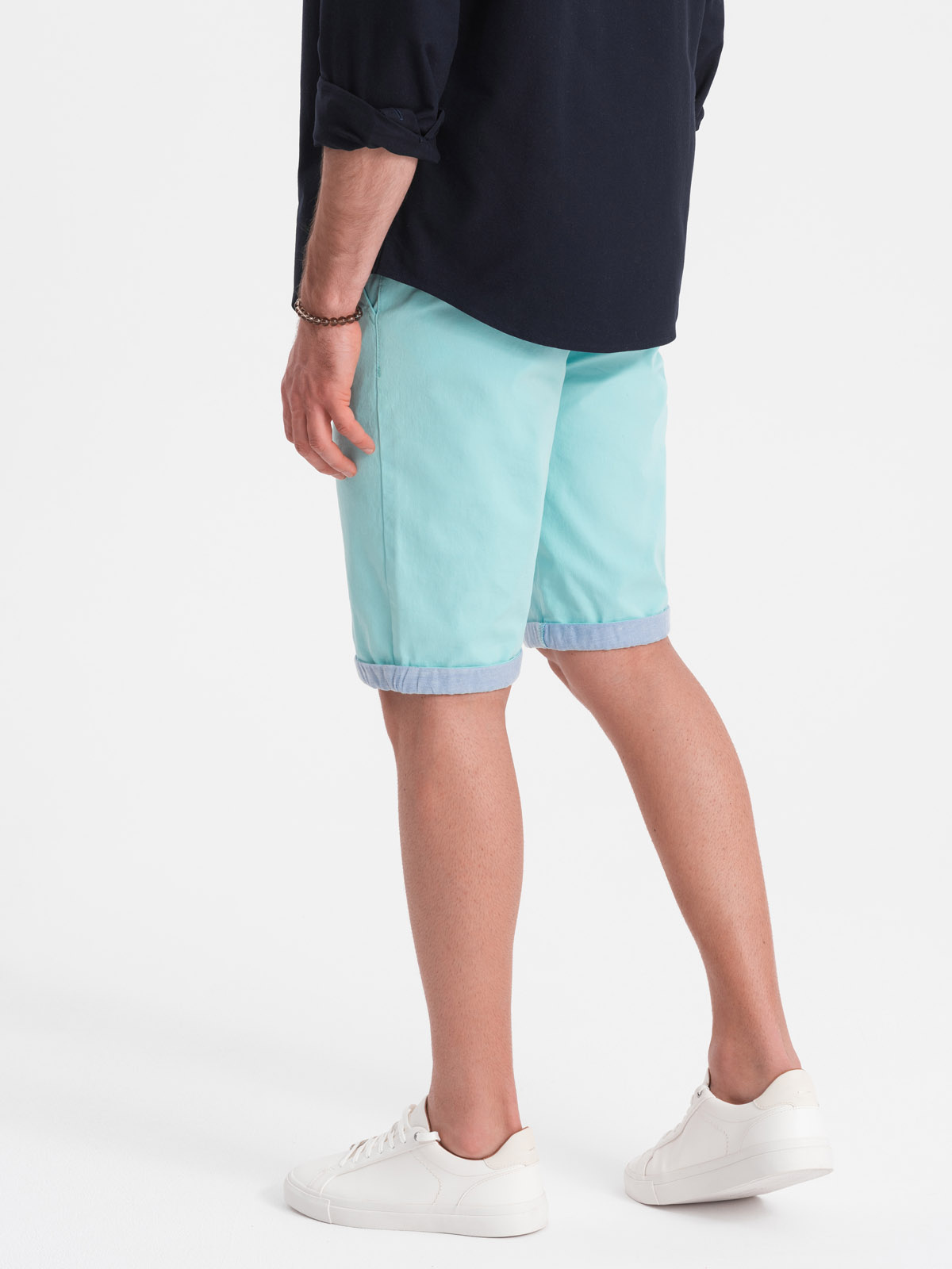Ombre Men&#039;s chinos shorts with contrasting turn-up