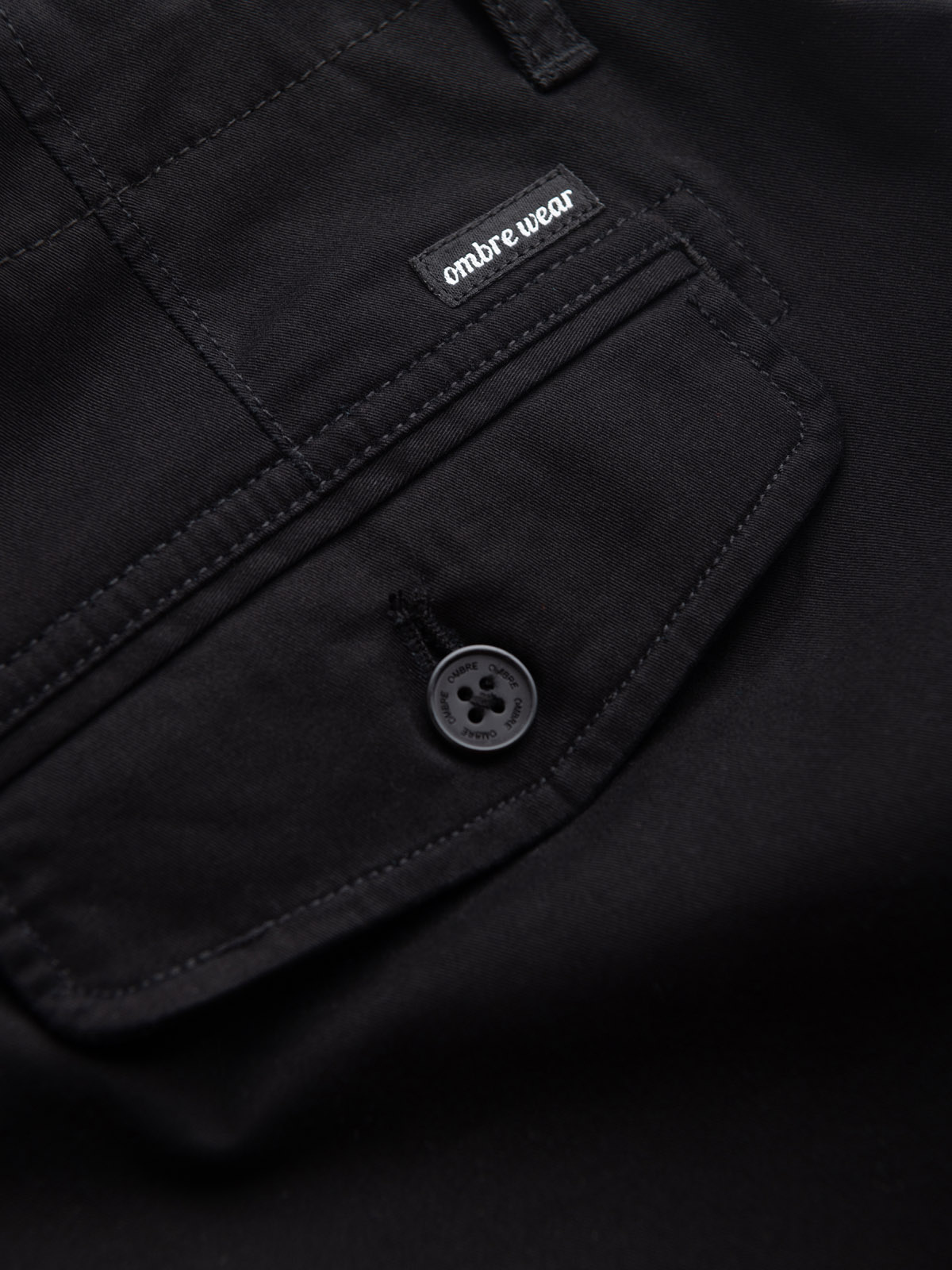 Ombre Men&#039;s single color shorts with cargo pockets - black