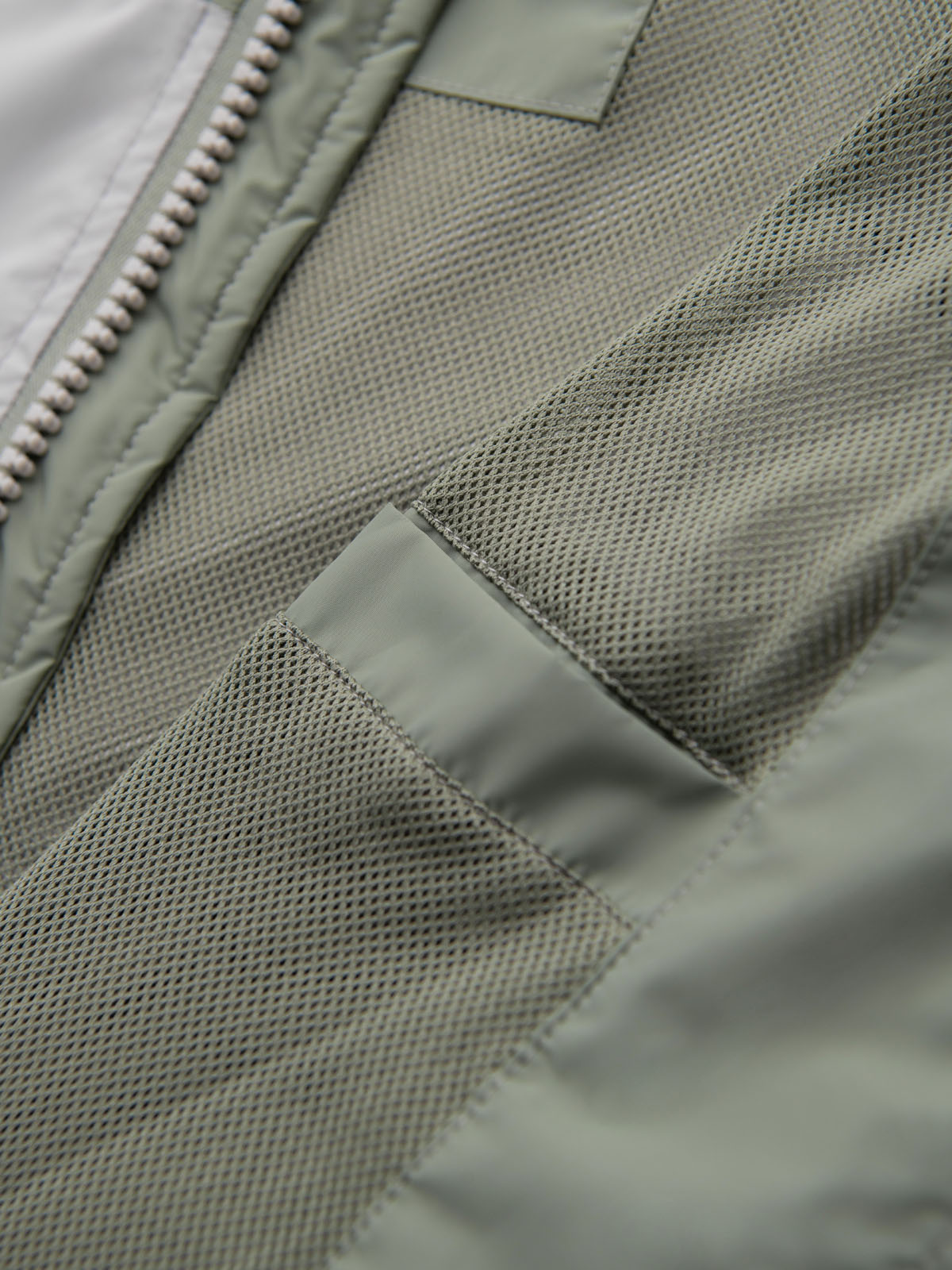 Ombre Men&#039;s contrast hooded windbreaker jacket - olive-gray