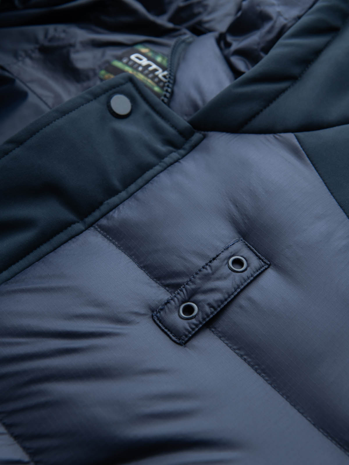 Ombre Men&#039;s quilted long jacket with large pockets - navy blue