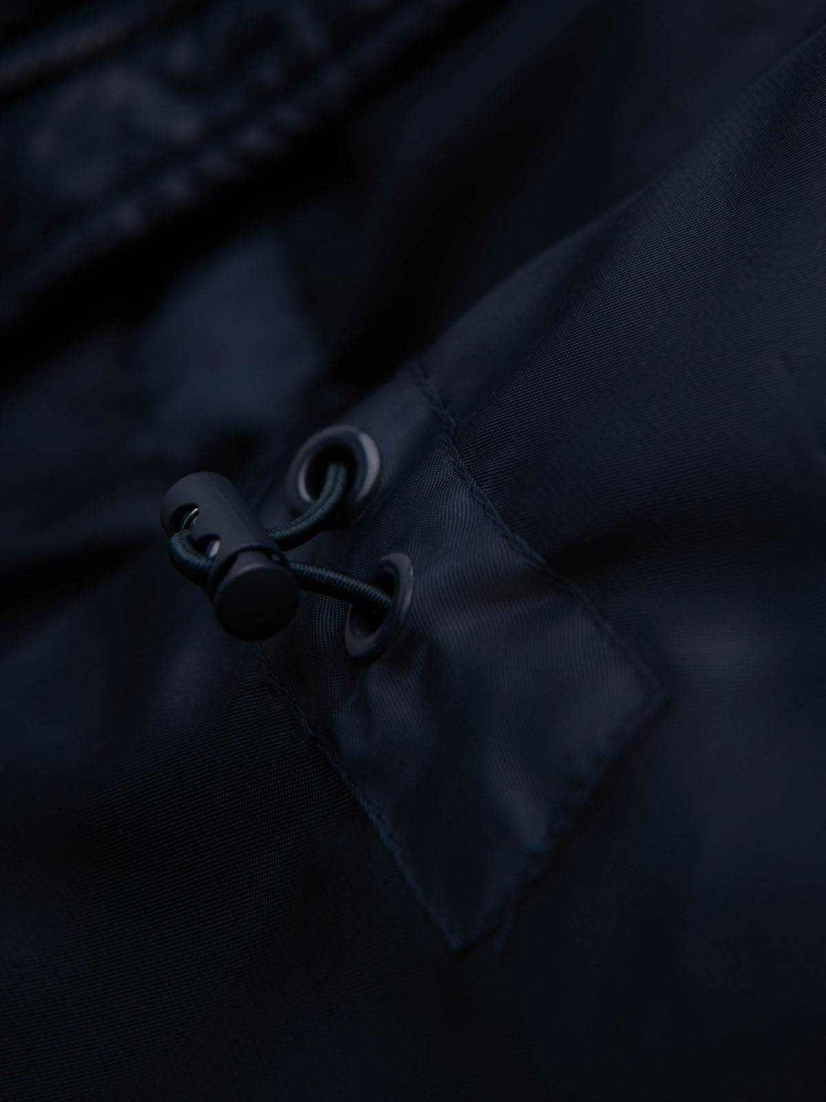 Ombre Men&#039;s quilted jacket with combined materials and hood - navy blue