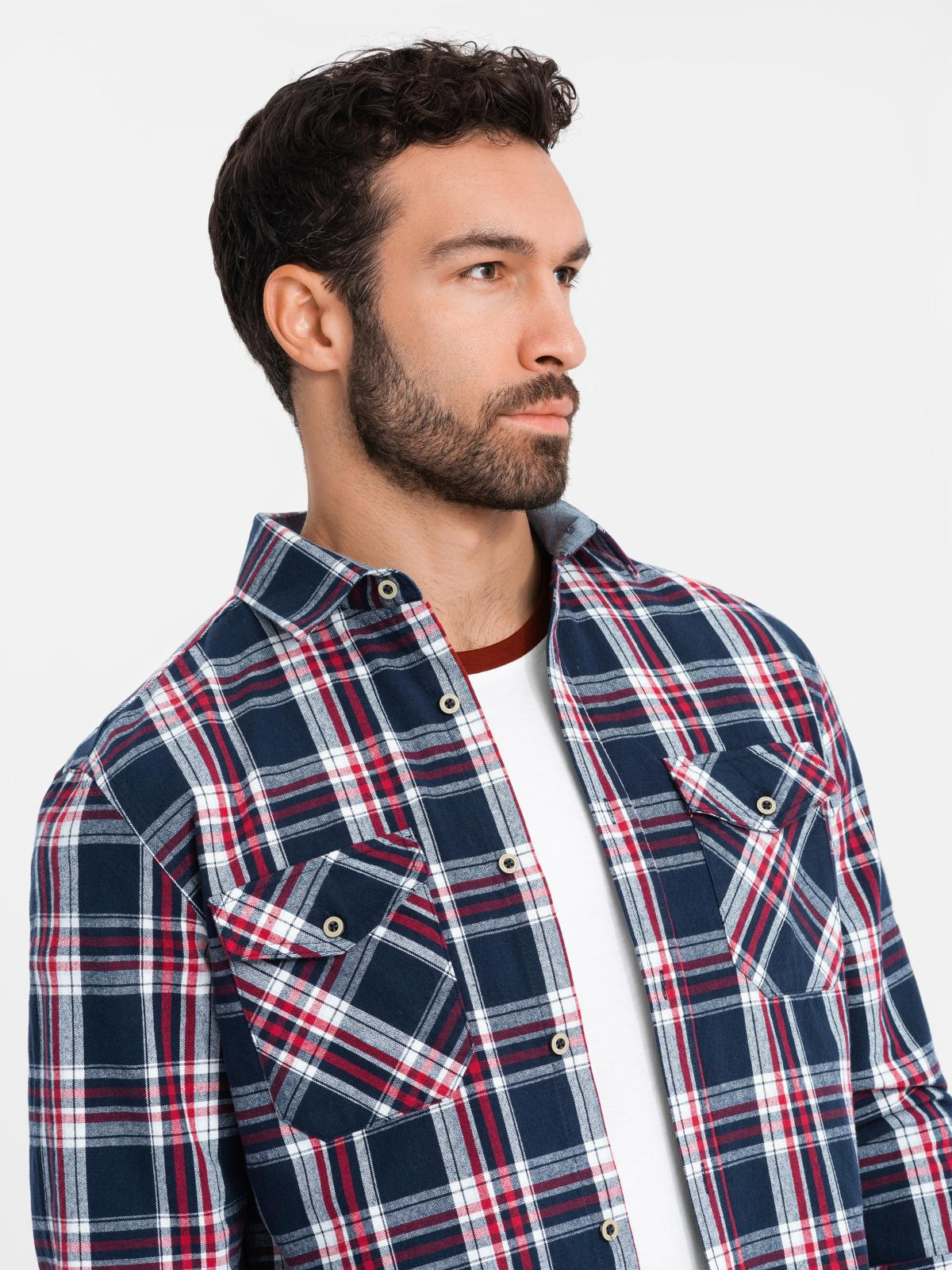 Ombre Men&#039;s flannel shirt with buttoned pockets - red and navy blue OM-SHCS