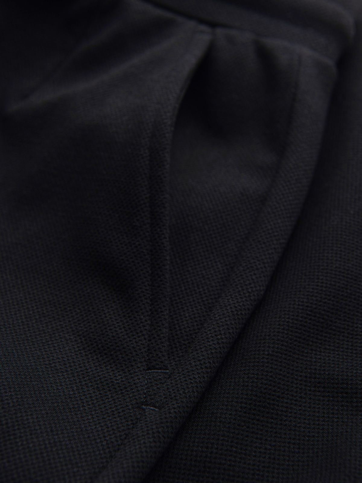 Ombre Men's knit shorts with rolled up legs - black