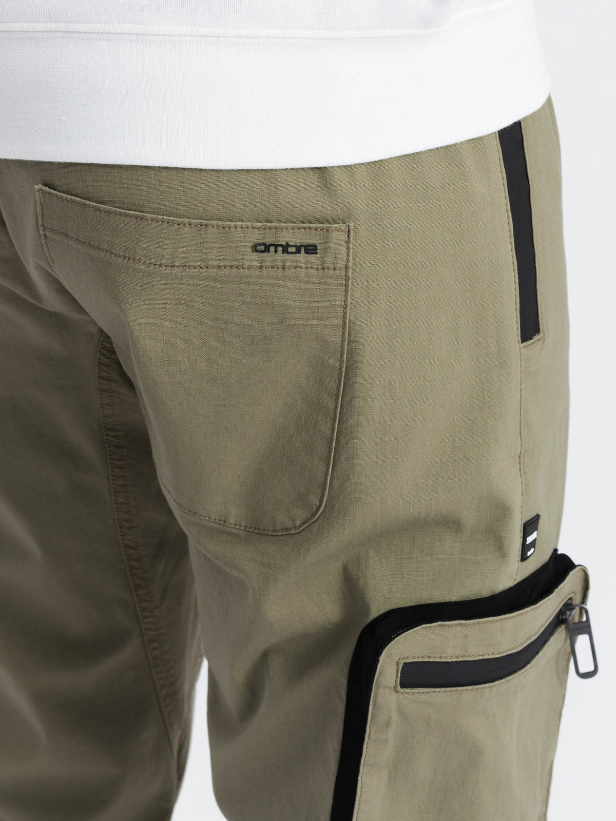 Ombre Men&#039;s JOGGER pants with zippered cargo pockets - light olive