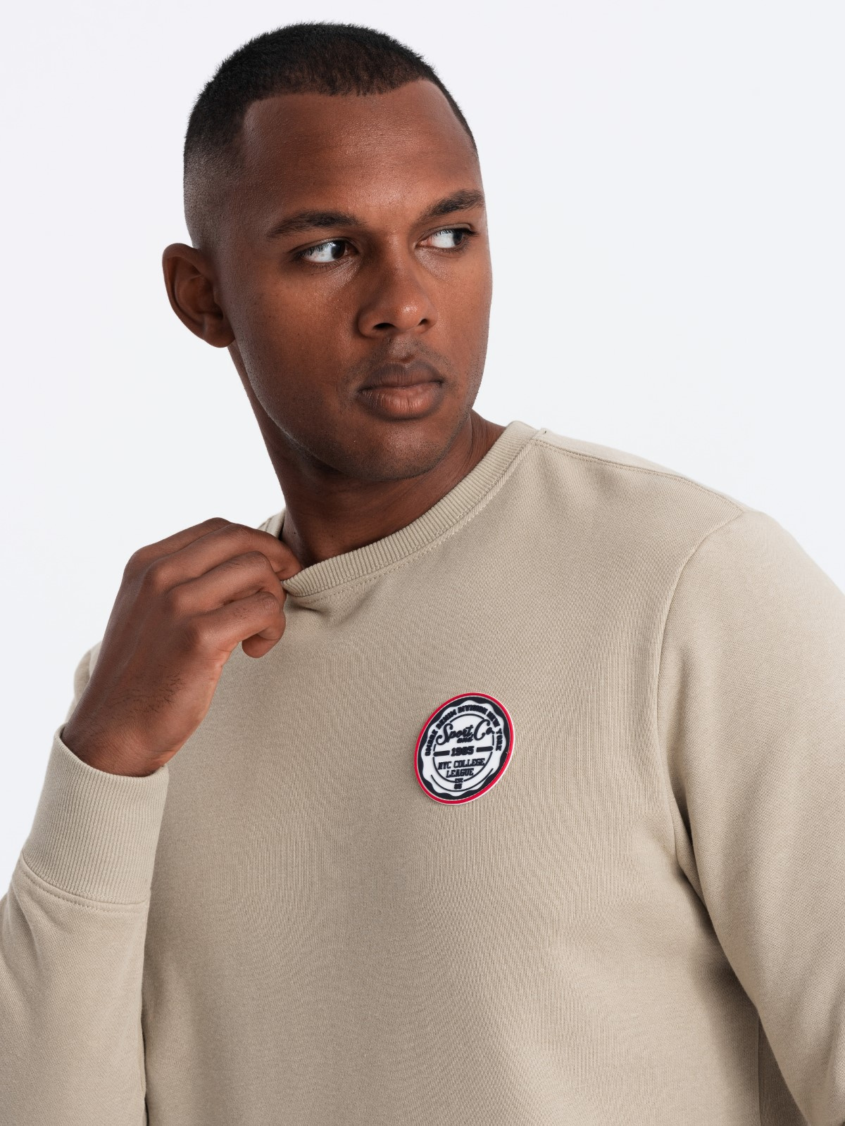 Ombre Men&#039;s non-stretch sweatshirt with college style patch - sand