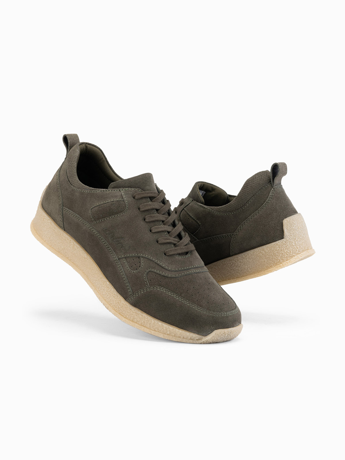 Ombre Lightweight suede men&#039;s sports style sneakers - olive