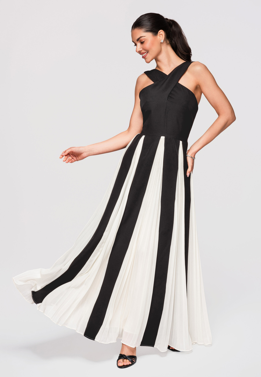 Autentică pentru femei rochie Edoti – design de calitate