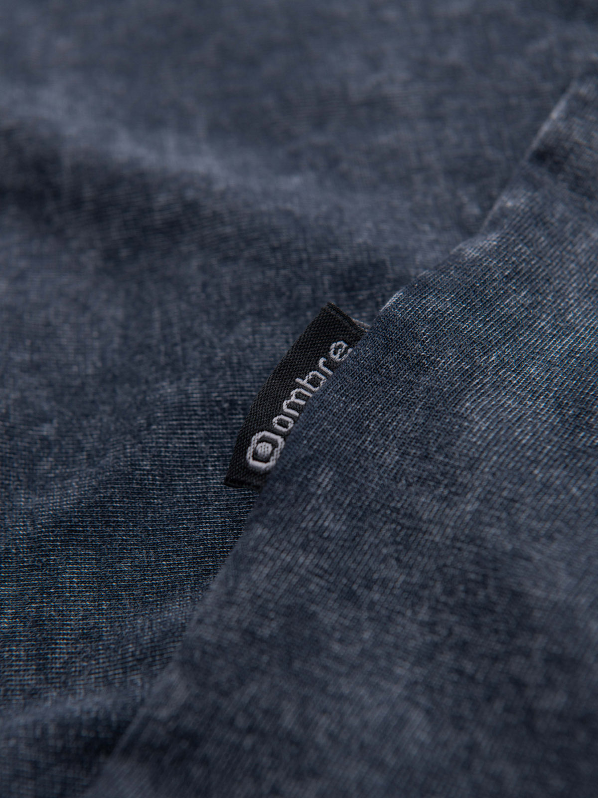 Ombre Men's t-shirt with wash effect - navy blue