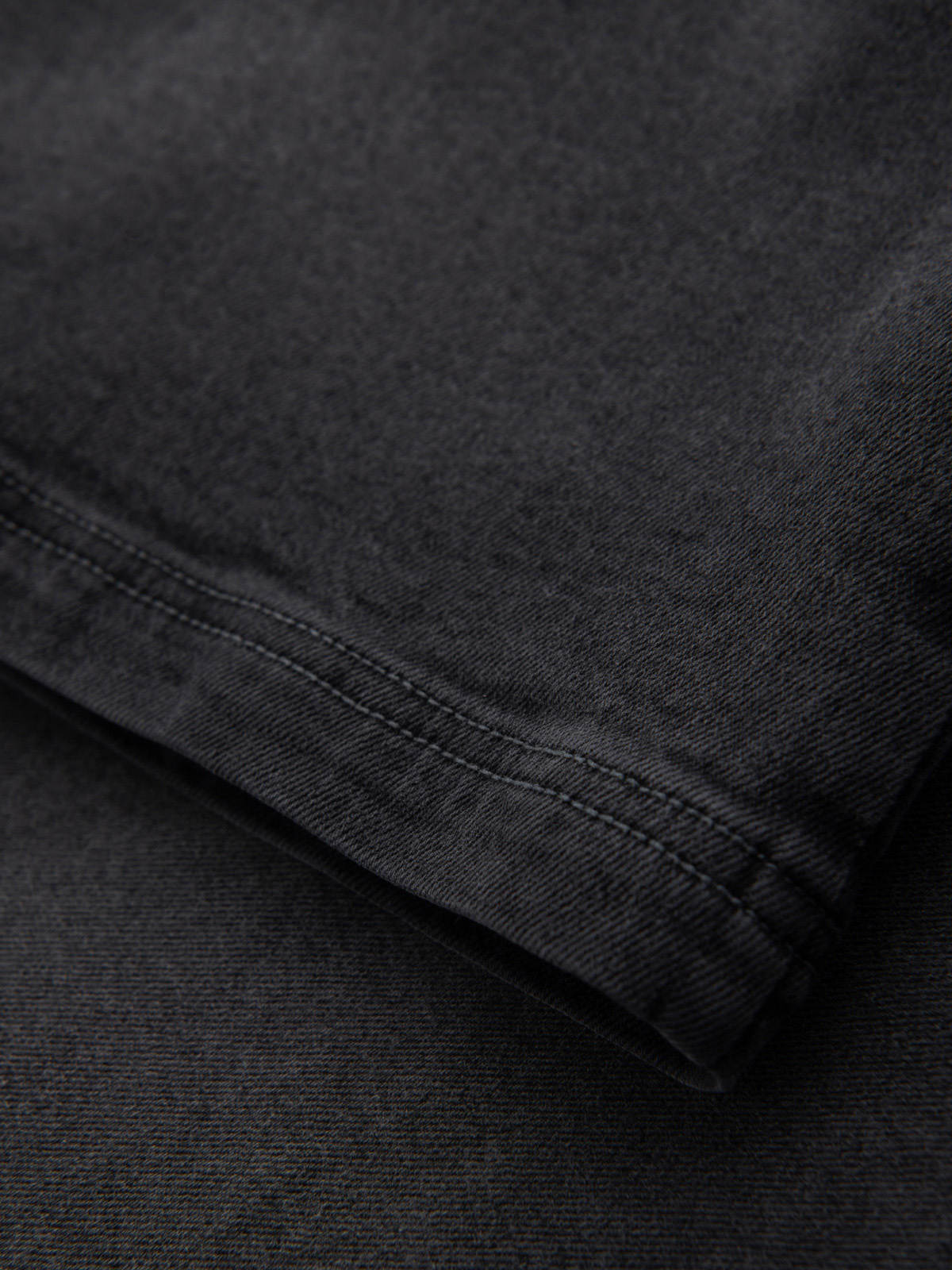 Ombre Men's shorts with elastic waistband and wash effect - grey