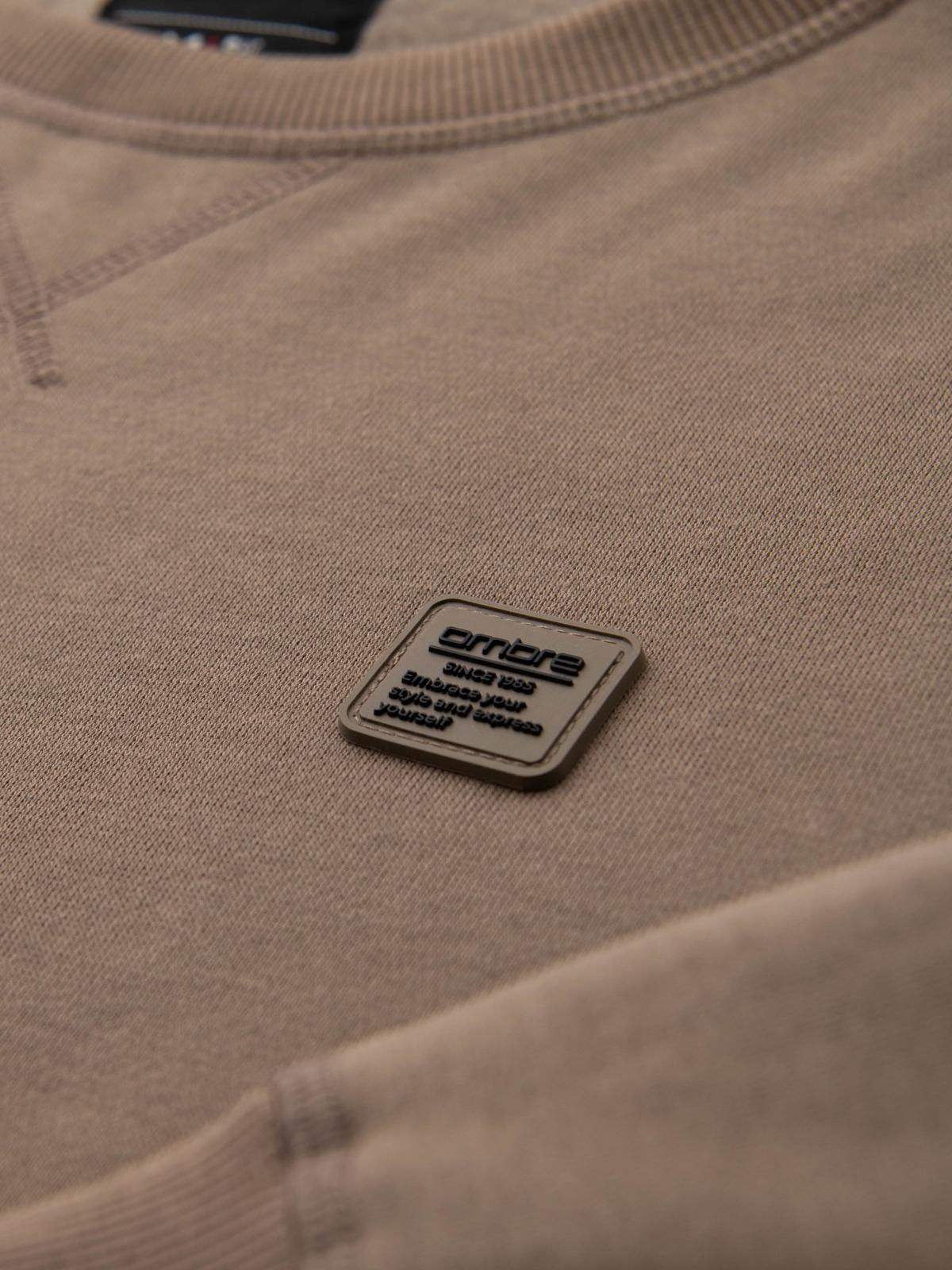 Ombre Classic men's sweatshirt with round neckline - light brown