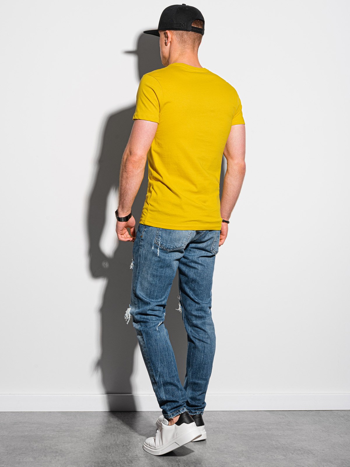 Tricou barbati, Ombre