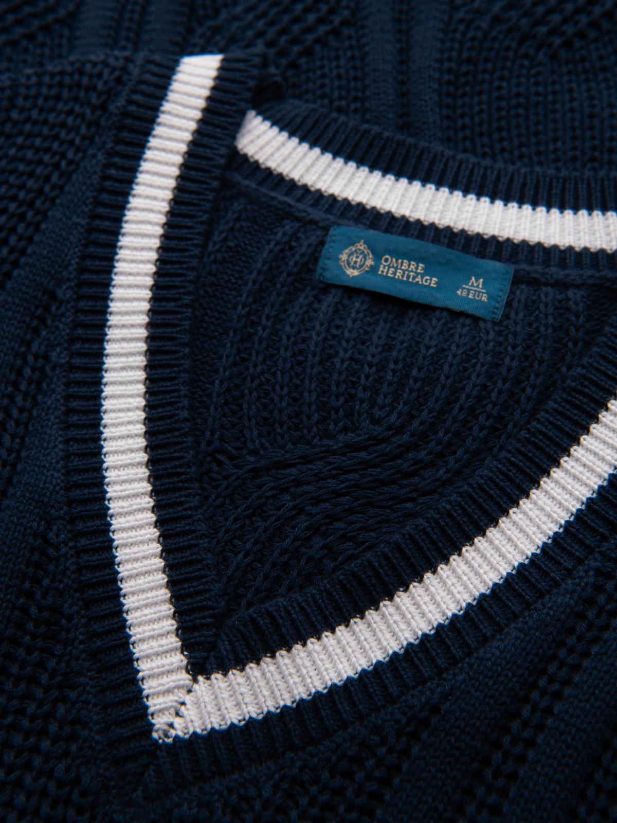 Ombre Men&#039;s plaid sweater with crew neckline - navy blue