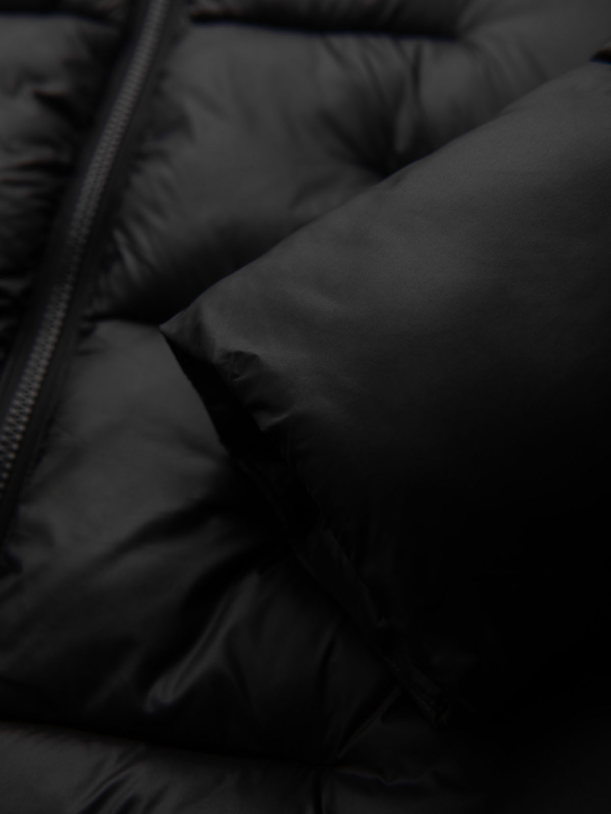 Ombre Men&#039;s quilted puffer jacket with hood - black