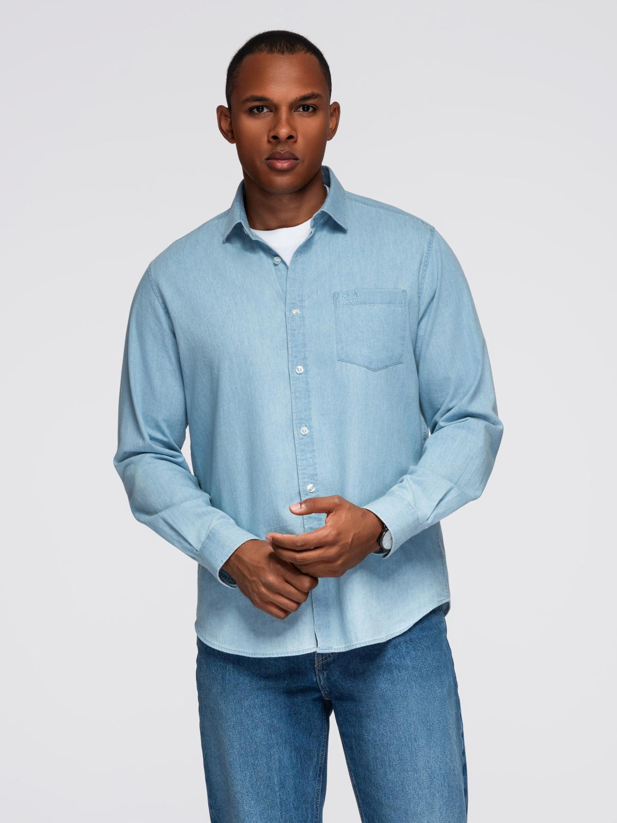 Ombre Men&#039;s denim shirt with embroidered pocket - light blue