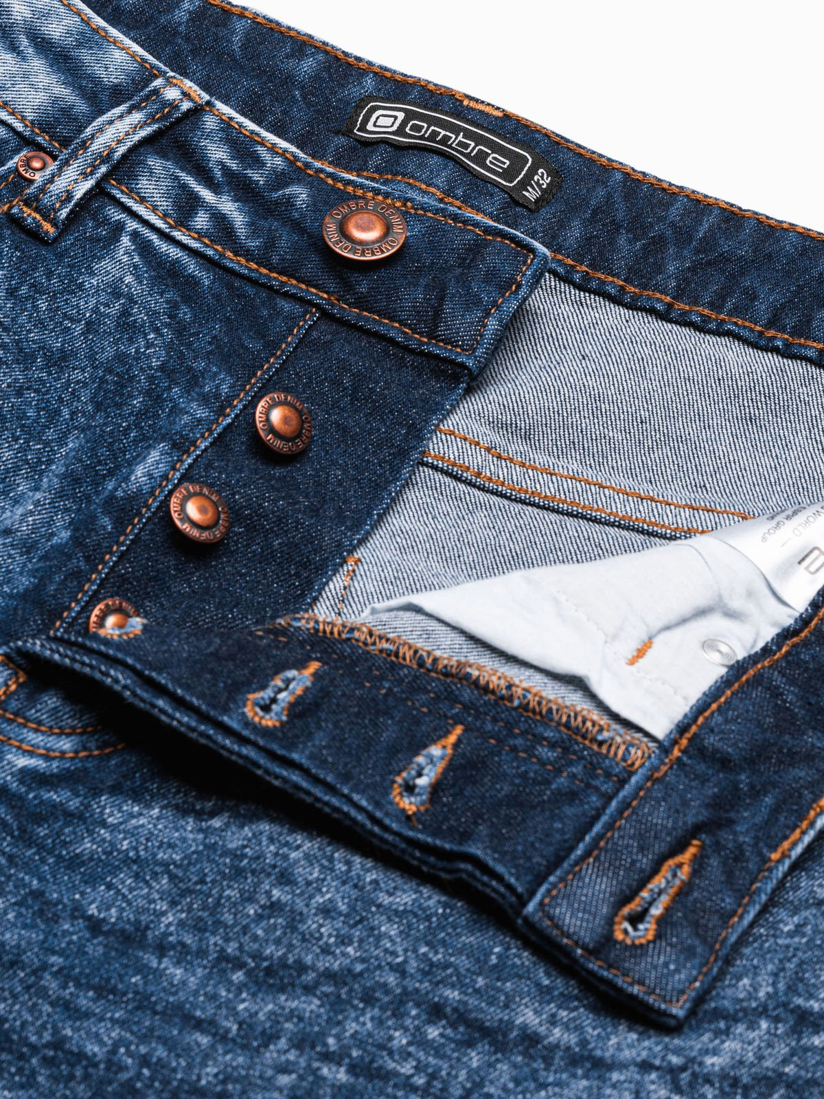 Pantaloni scurti barbati, Ombre