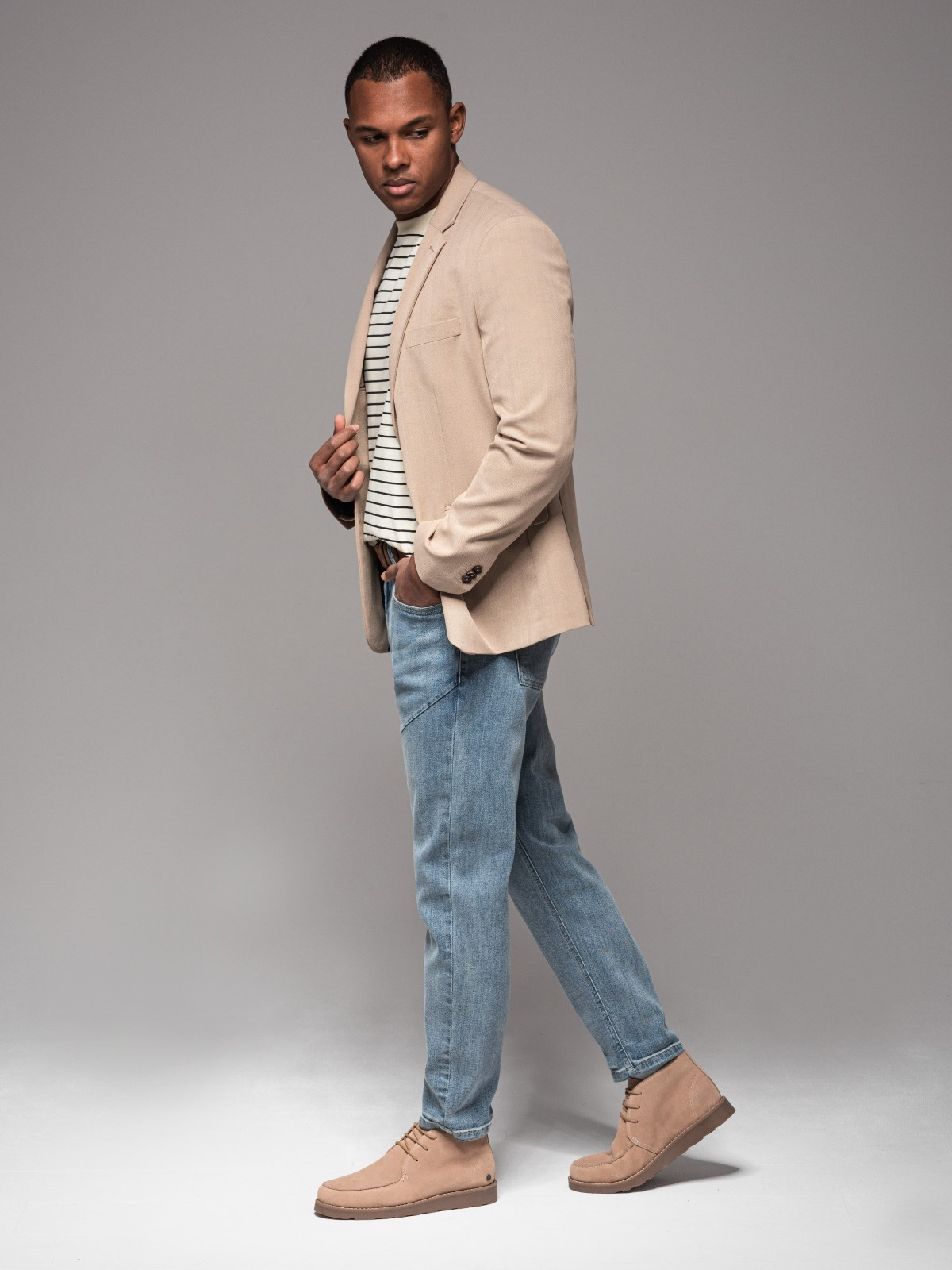 Ombre Men&#039;s CARROT FIT denim pants with decorative darts - light blue