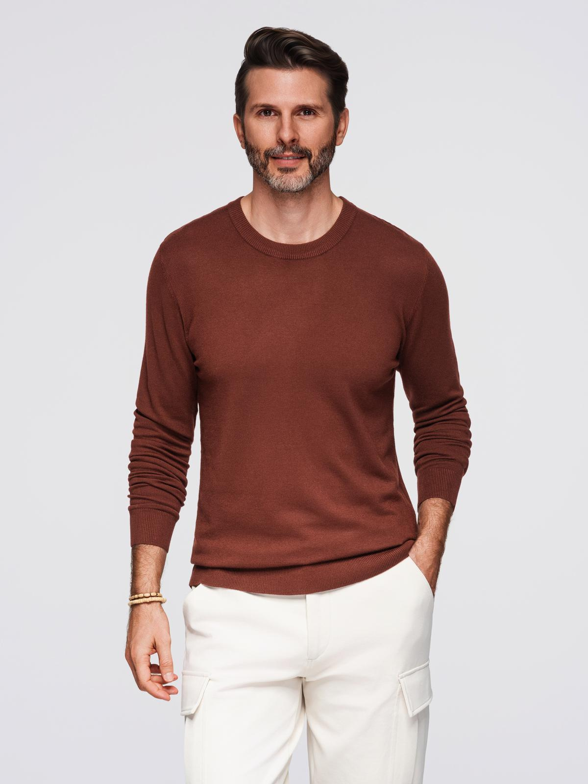 Ombre Mens sweater with round neckline in stretch knit with classic weave - maroon