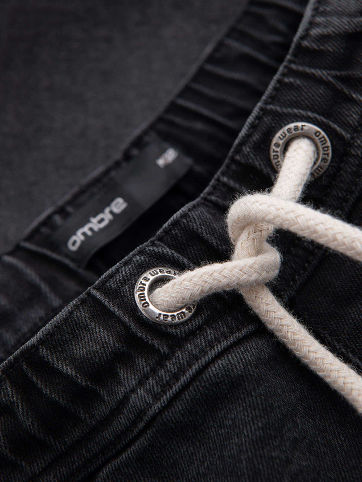 Ombre Men's shorts with elastic waistband and wash effect - black
