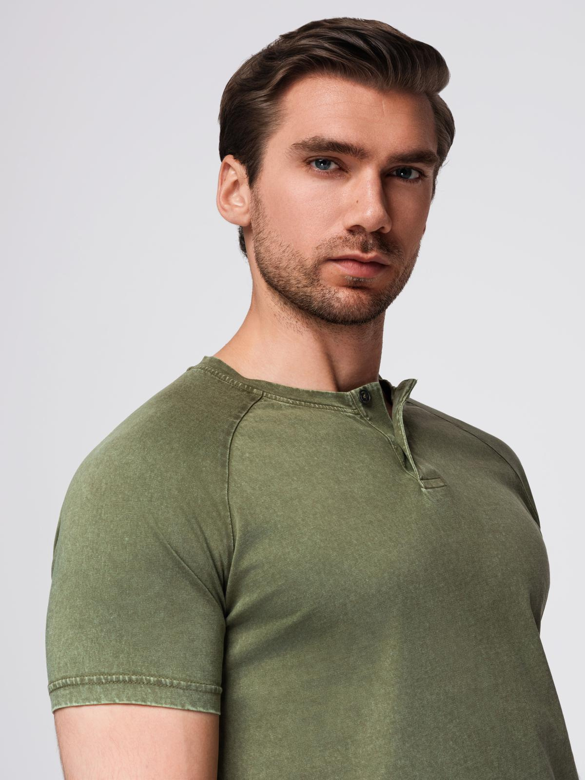 Ombre Men's t-shirt with wash effect and buttons at neckline - olive