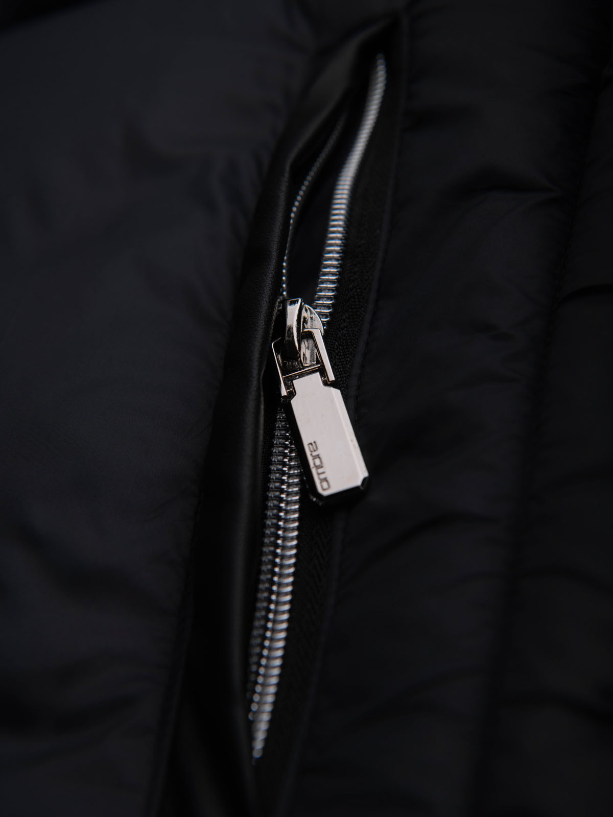 Ombre Men&#039;s quilted classic jacket with stand-up collar - black