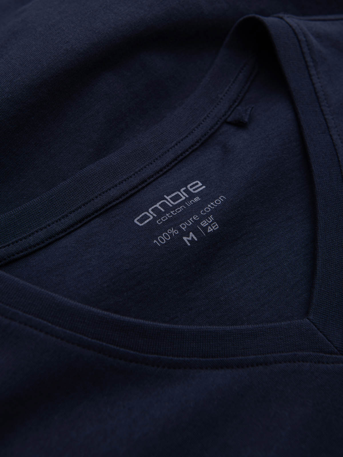 Ombre BASIC men's classic cotton T-shirt with a crew neckline - navy blue