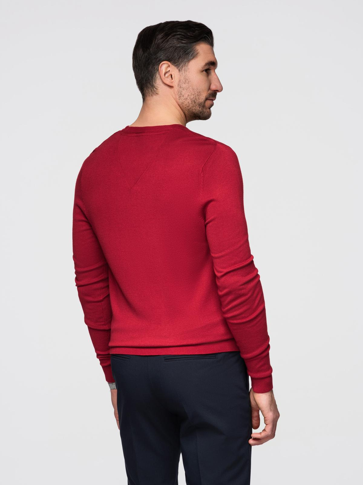 Ombre Men's elegant V-neck BASIC sweater with viscose - red