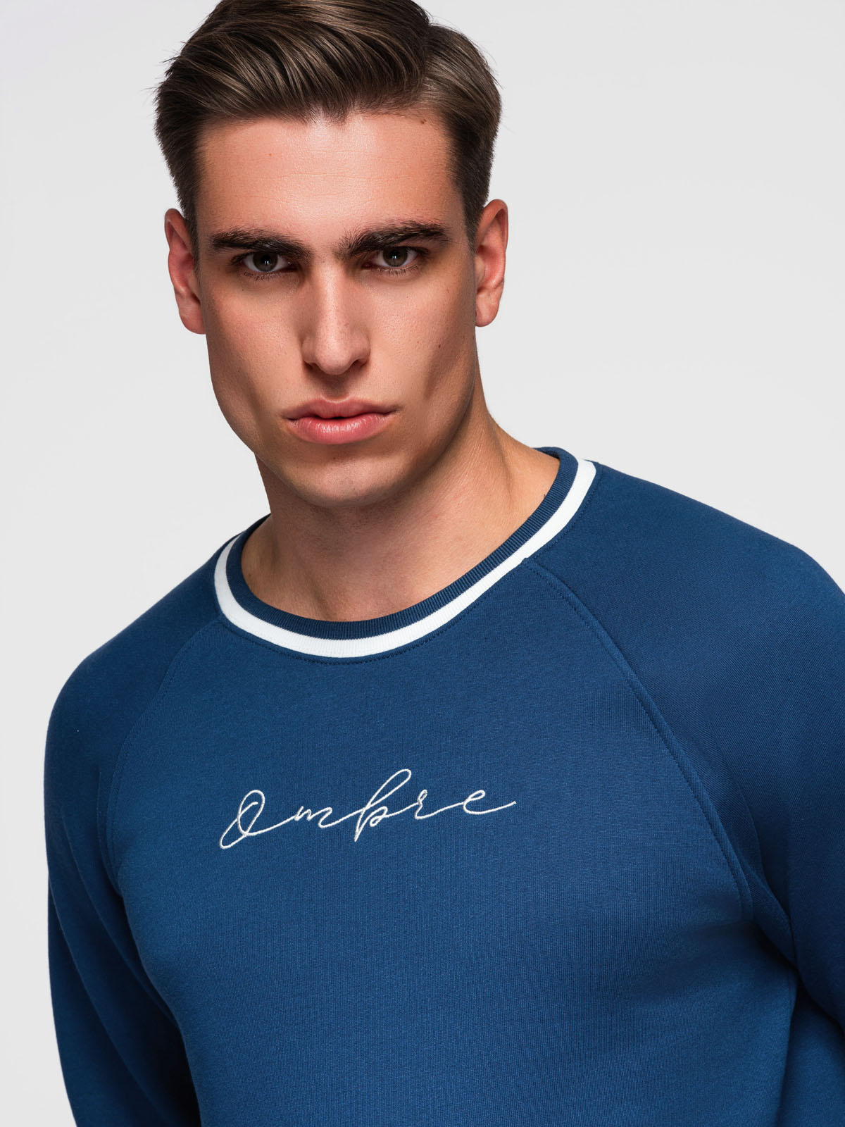 Ombre Men's raglan sleeve sweatshirt with contrasting details - dark blue