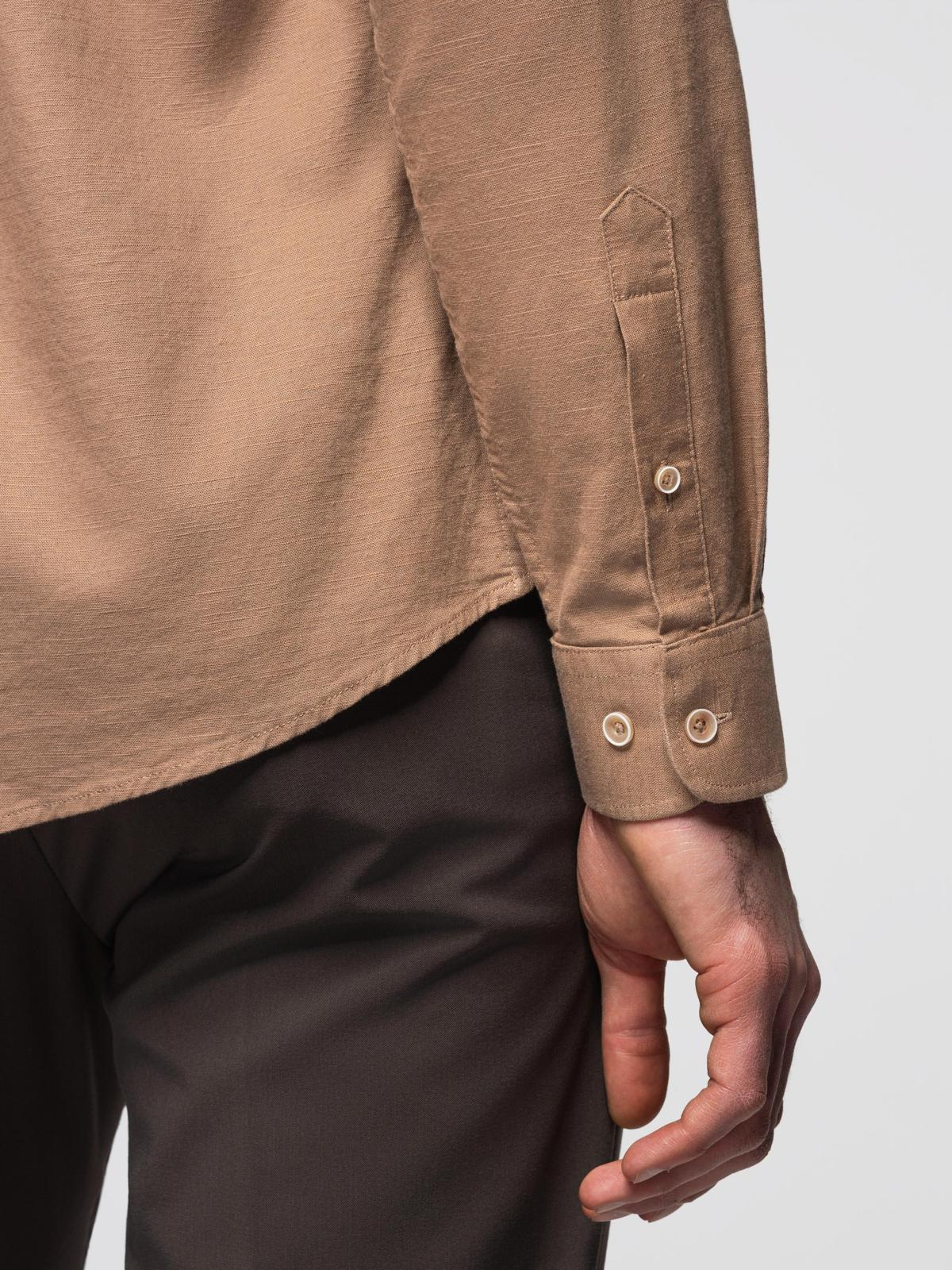 Ombre Men's linen shirt with classic collar and pockets REGULAR FIT - light brown