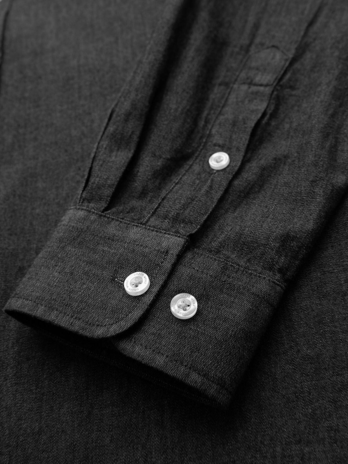Ombre Men's denim shirt with embroidered pocket - black
