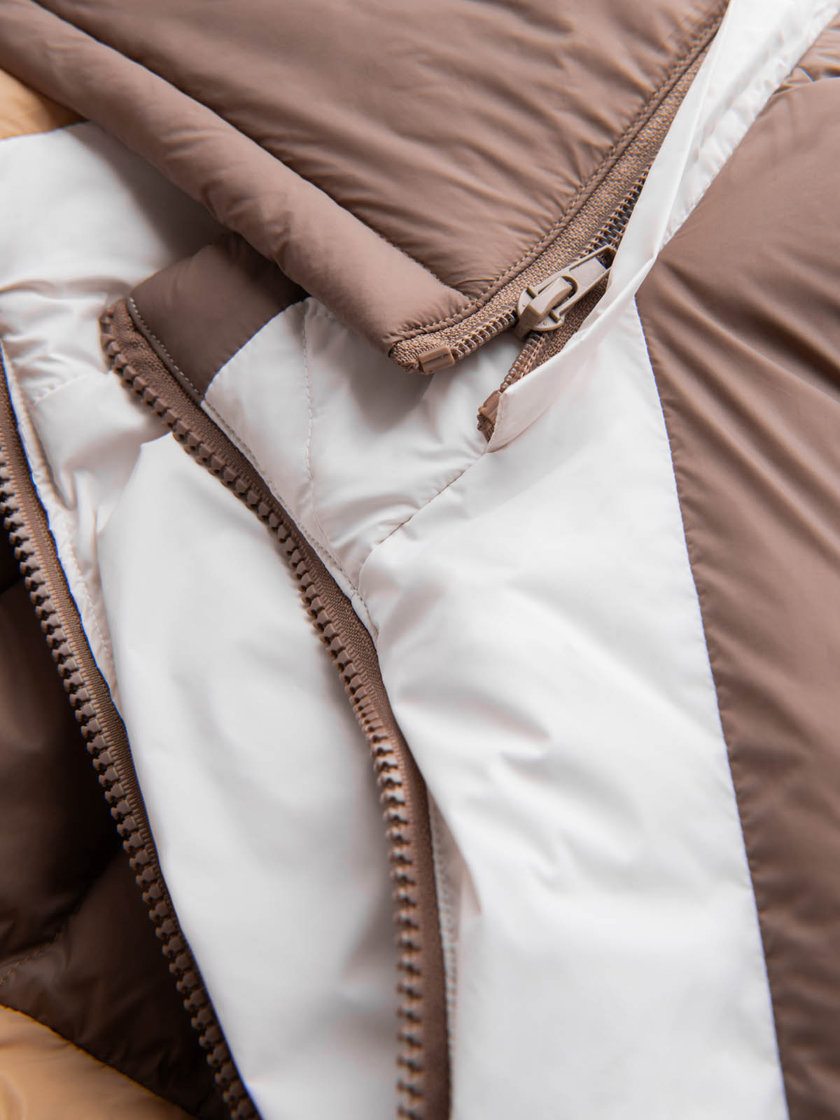Ombre Colorful retro men&#039;s sports jacket - beige and white