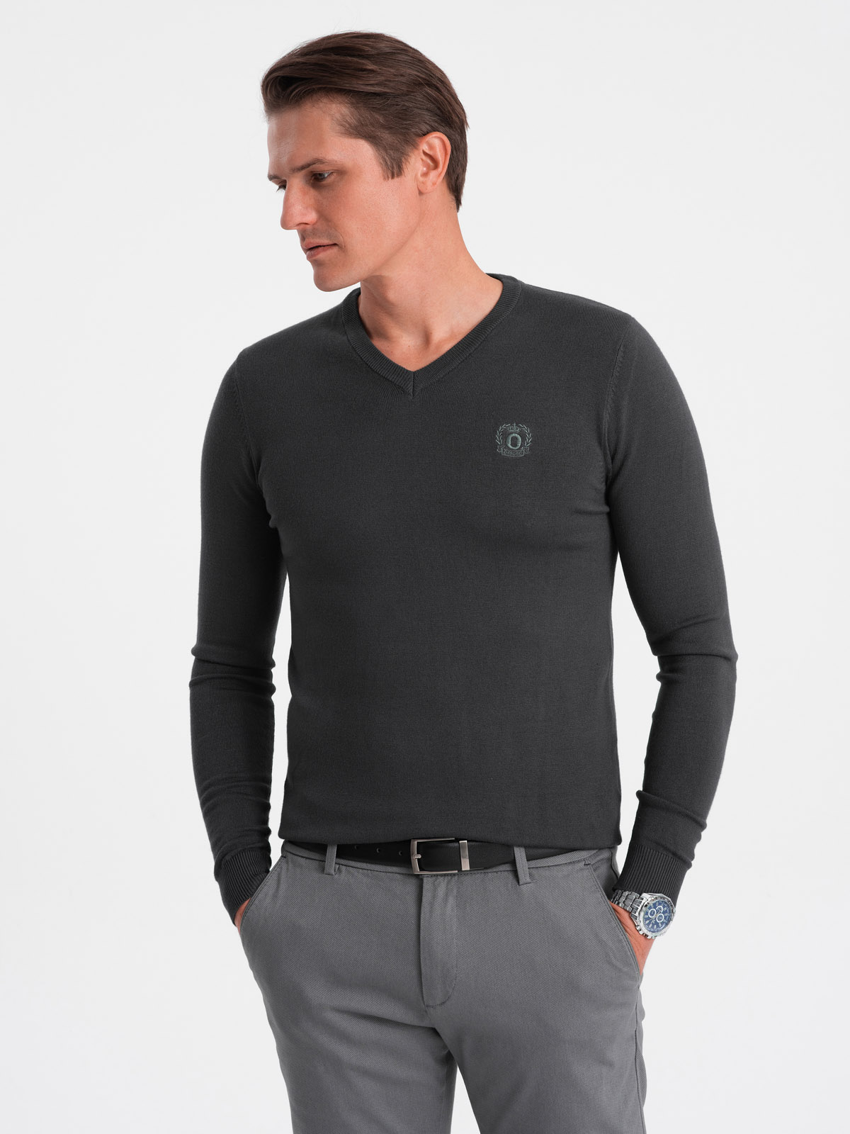 Ombre Elegant men's sweater with a heart neckline - graphite