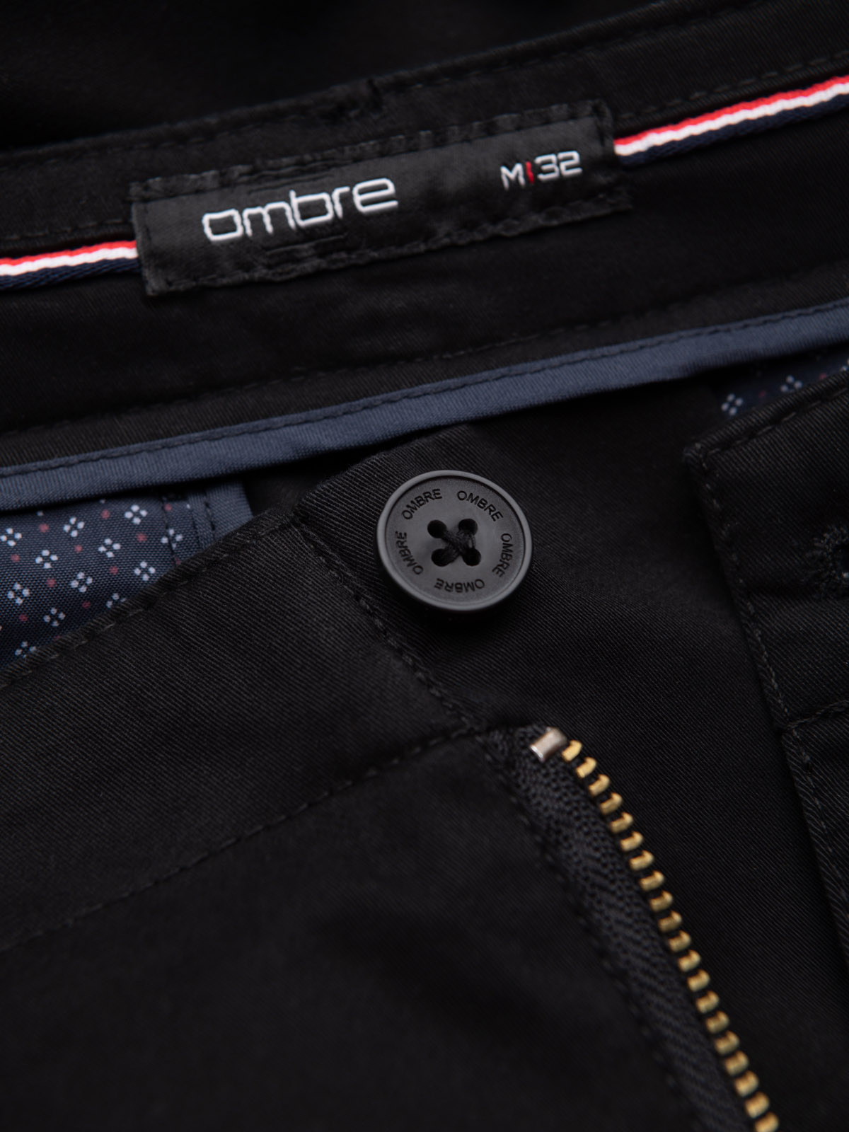 Ombre Men&#039;s single color shorts with cargo pockets - black