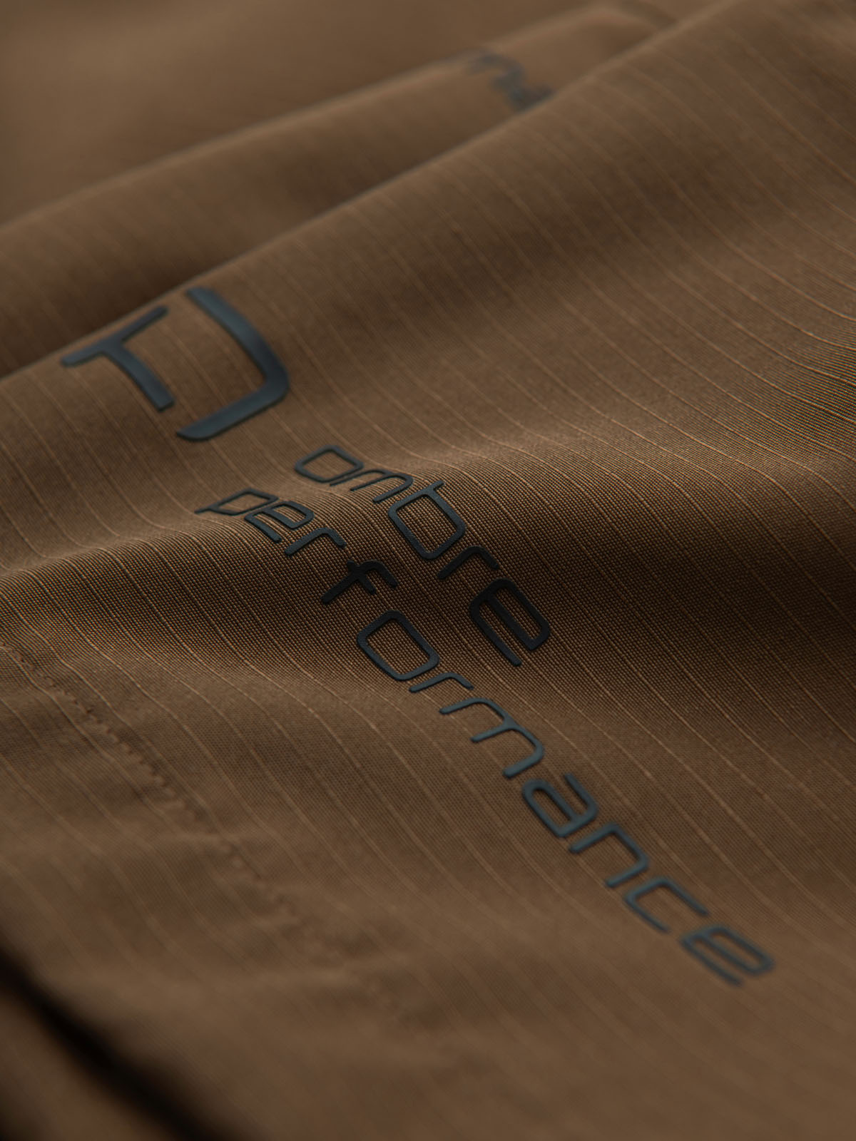 Ombre Men&#039;s lightweight storm jacket with hood - brown