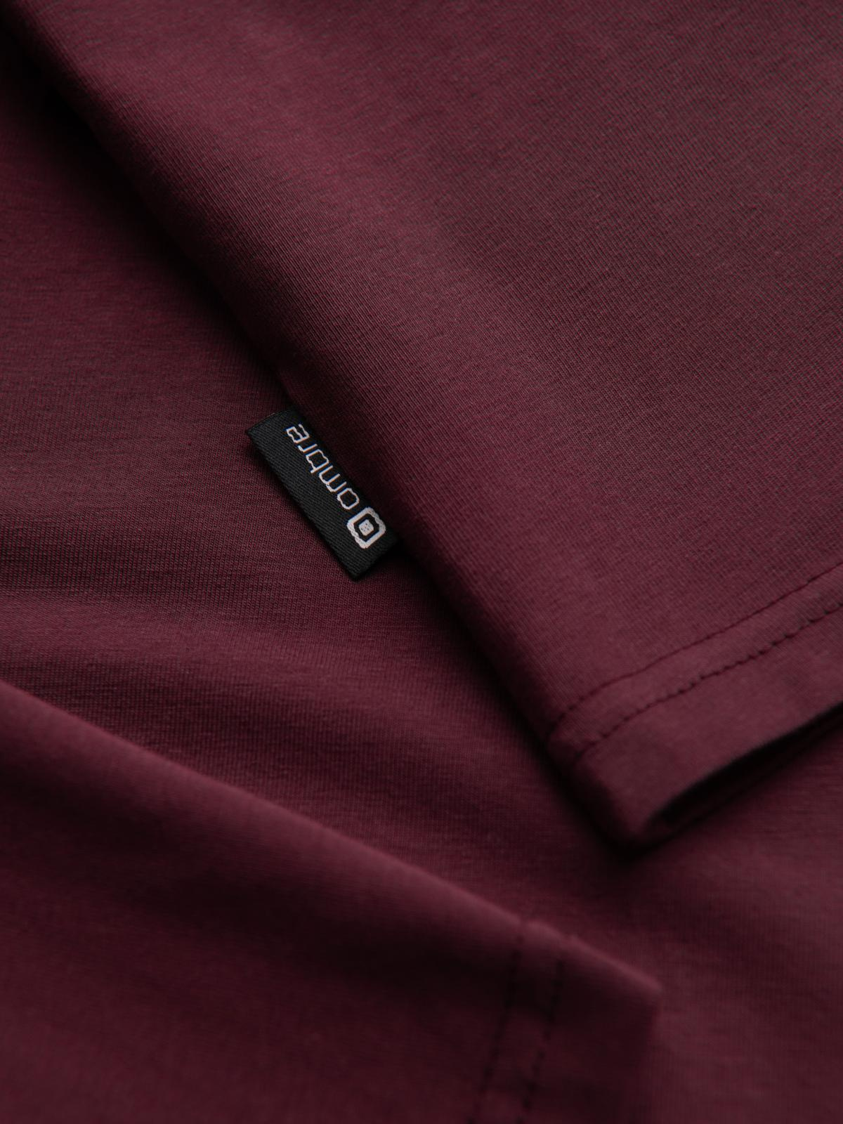 Pulover bărbătesc cu guler înalt Ombre - vișiniu