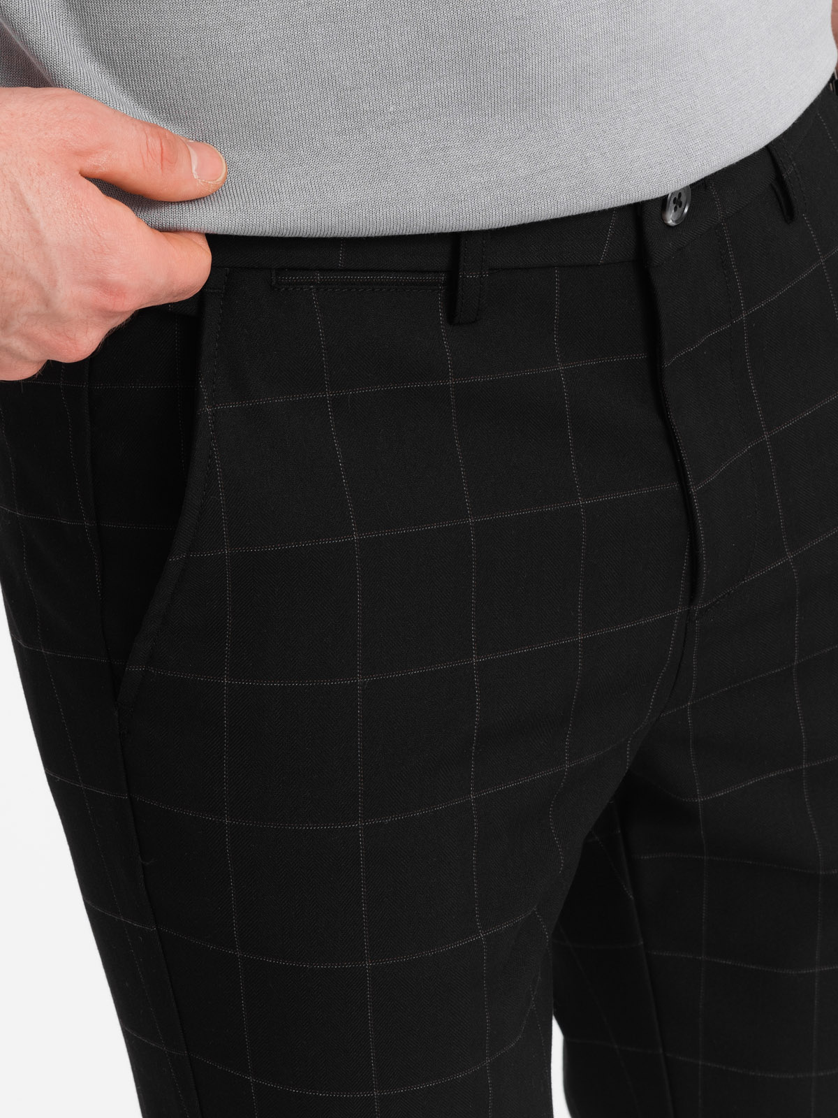 Ombre Men's pants with a classic cut in a delicate check - black