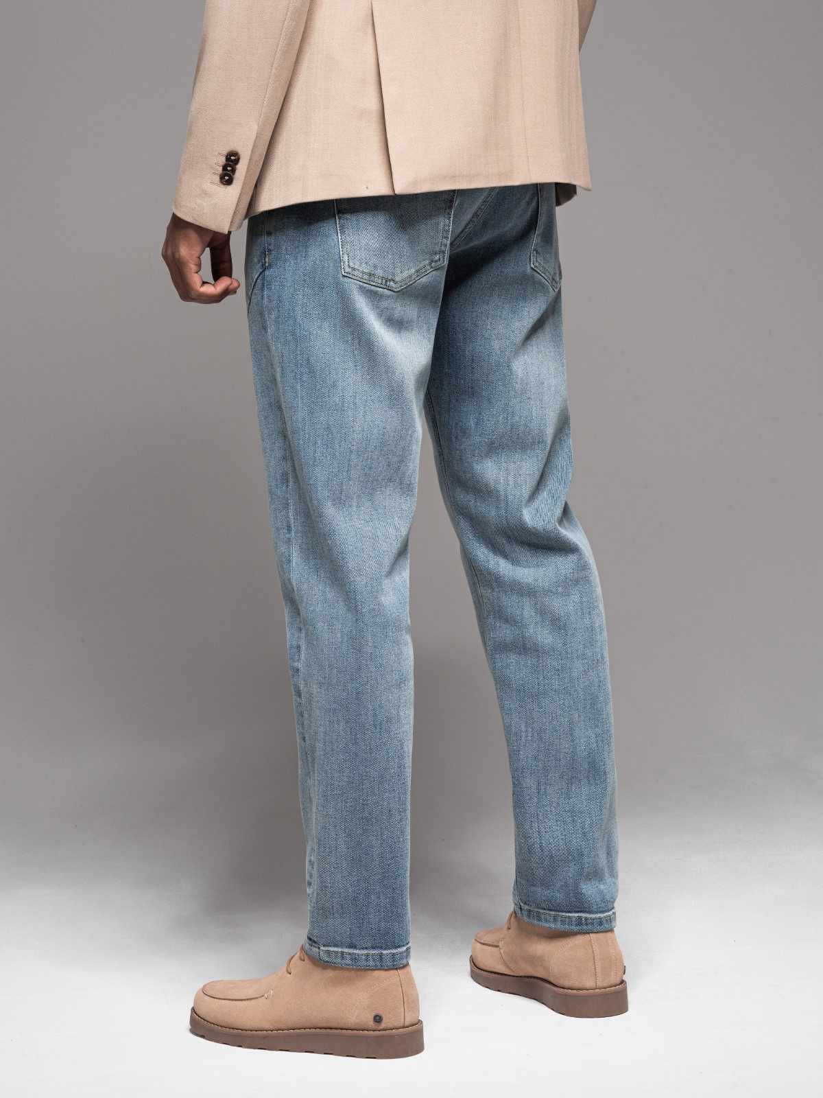 Ombre Men&#039;s CARROT FIT denim pants with decorative darts - light blue