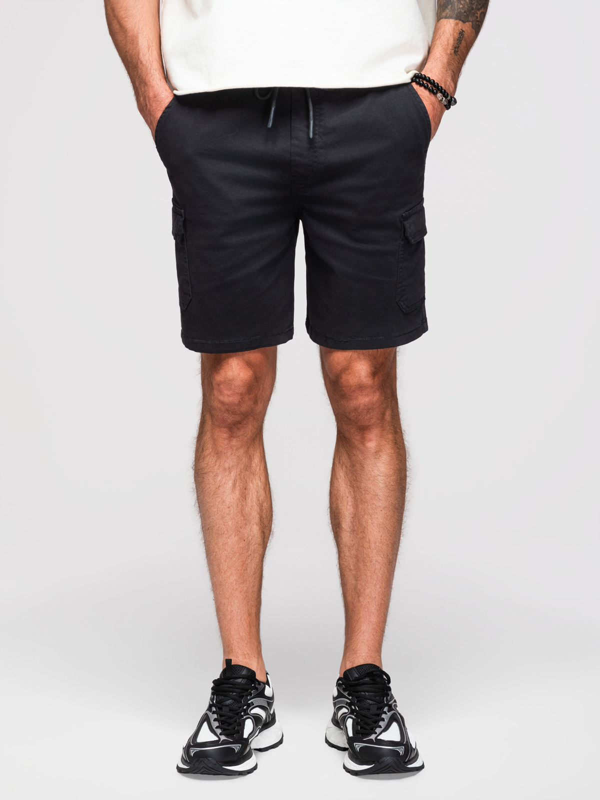 Ombre Men's cotton cargo shorts with elastic waistband - black