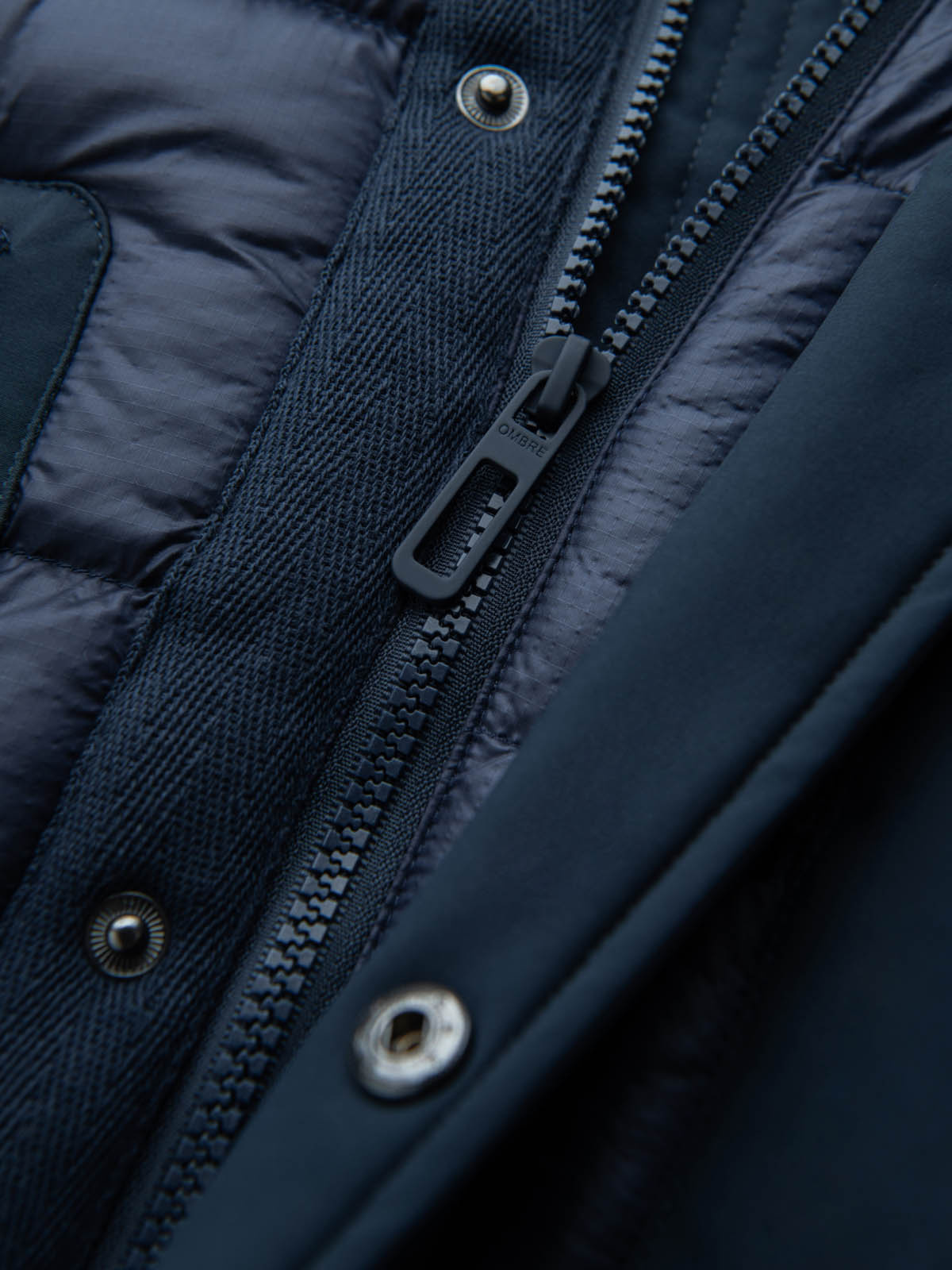 Ombre Men&#039;s quilted long jacket with large pockets - navy blue