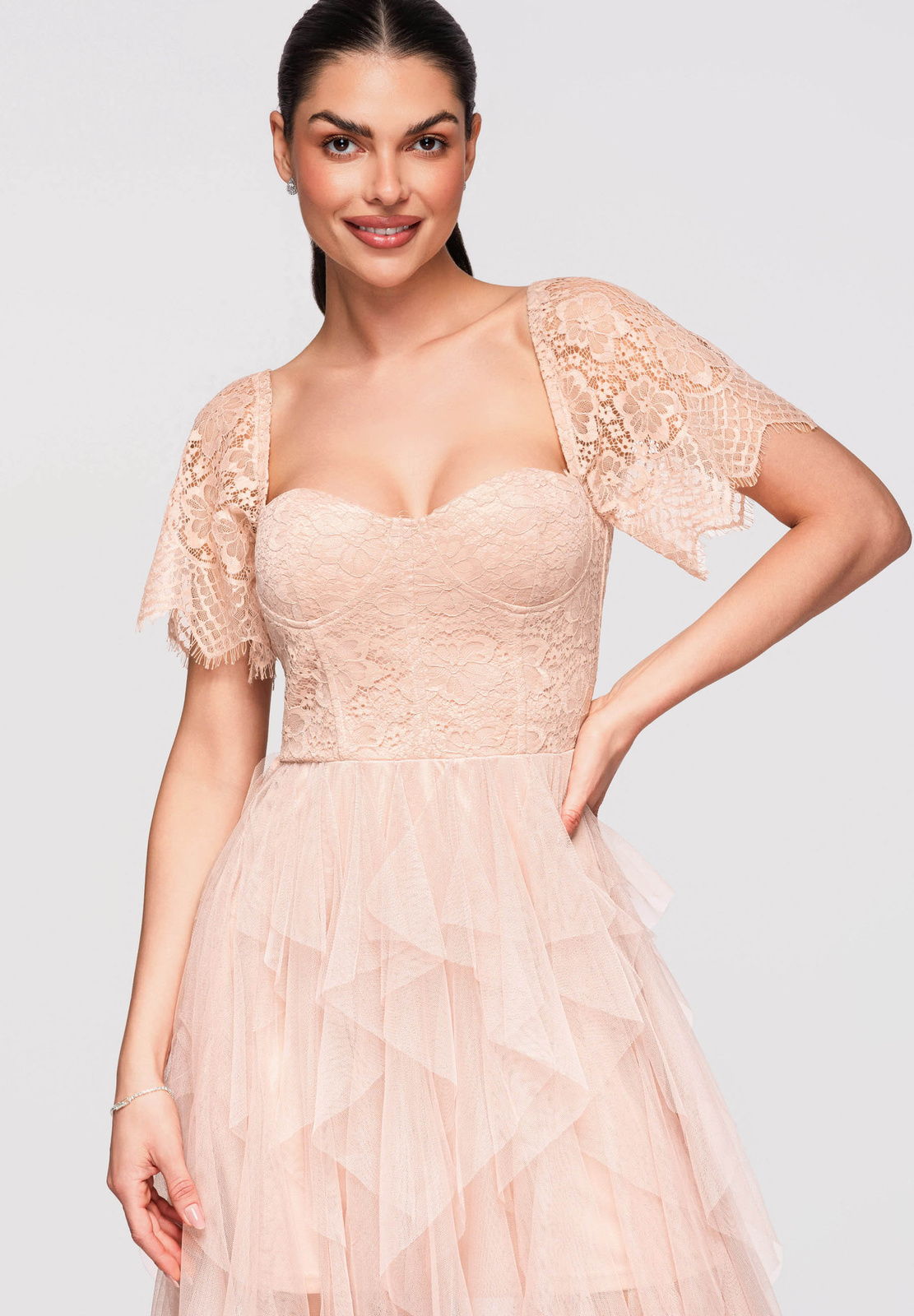 Premium pentru femei rochie Edoti – design sportivă